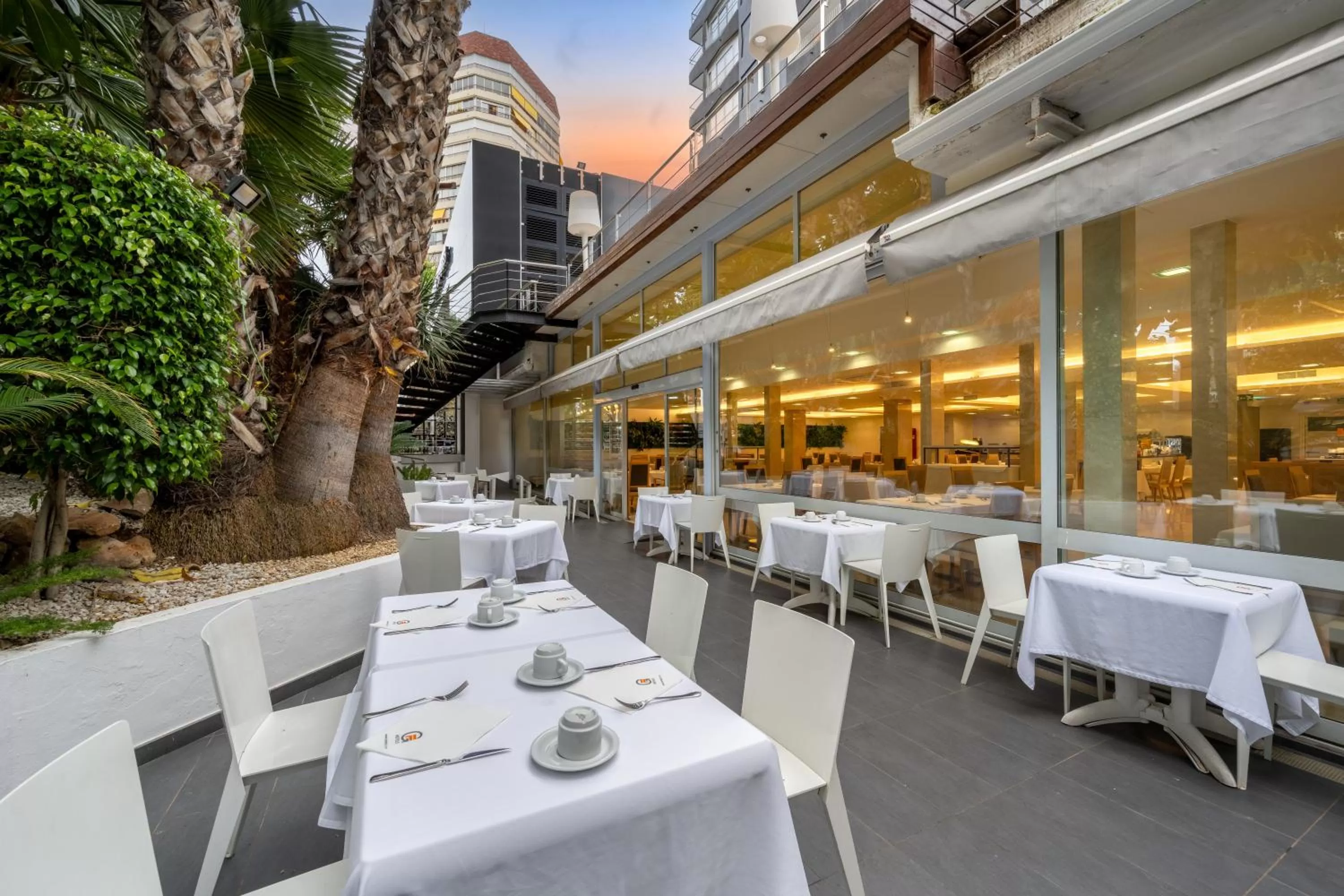 Restaurant/places to eat in Climia Belroy 4 Sup