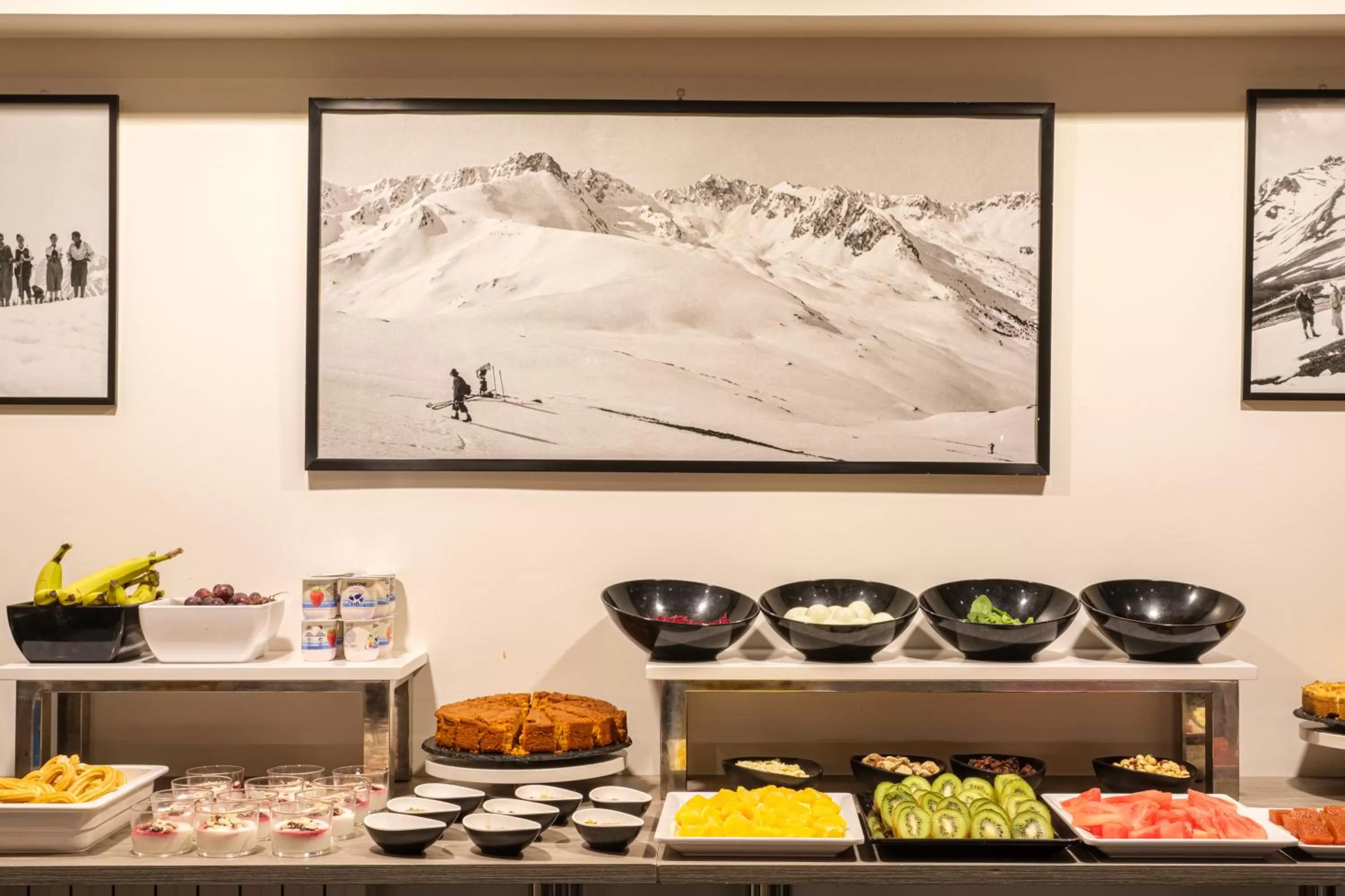 Breakfast in Hotel Caribou