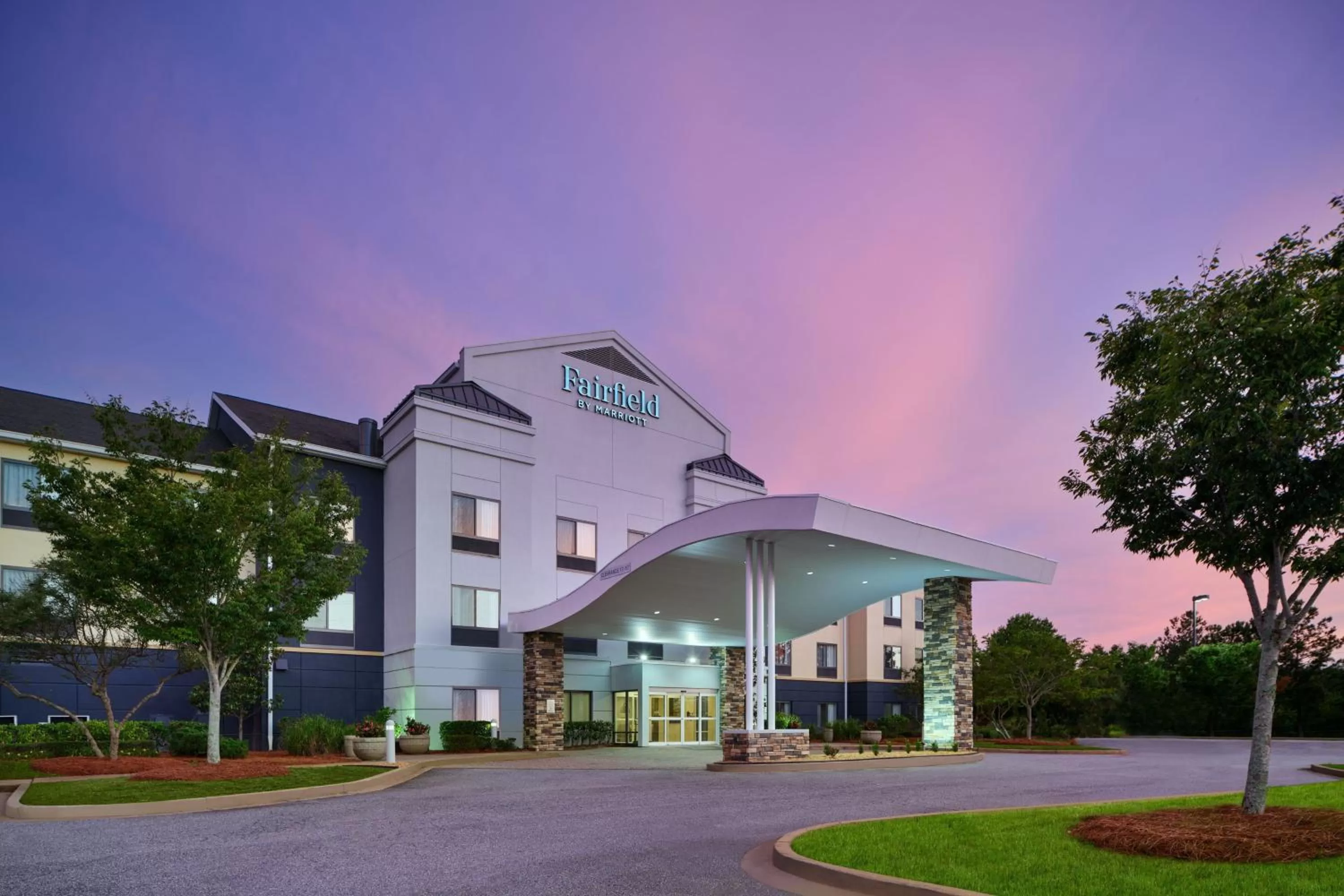 Property building in Fairfield Inn & Suites Auburn Opelika