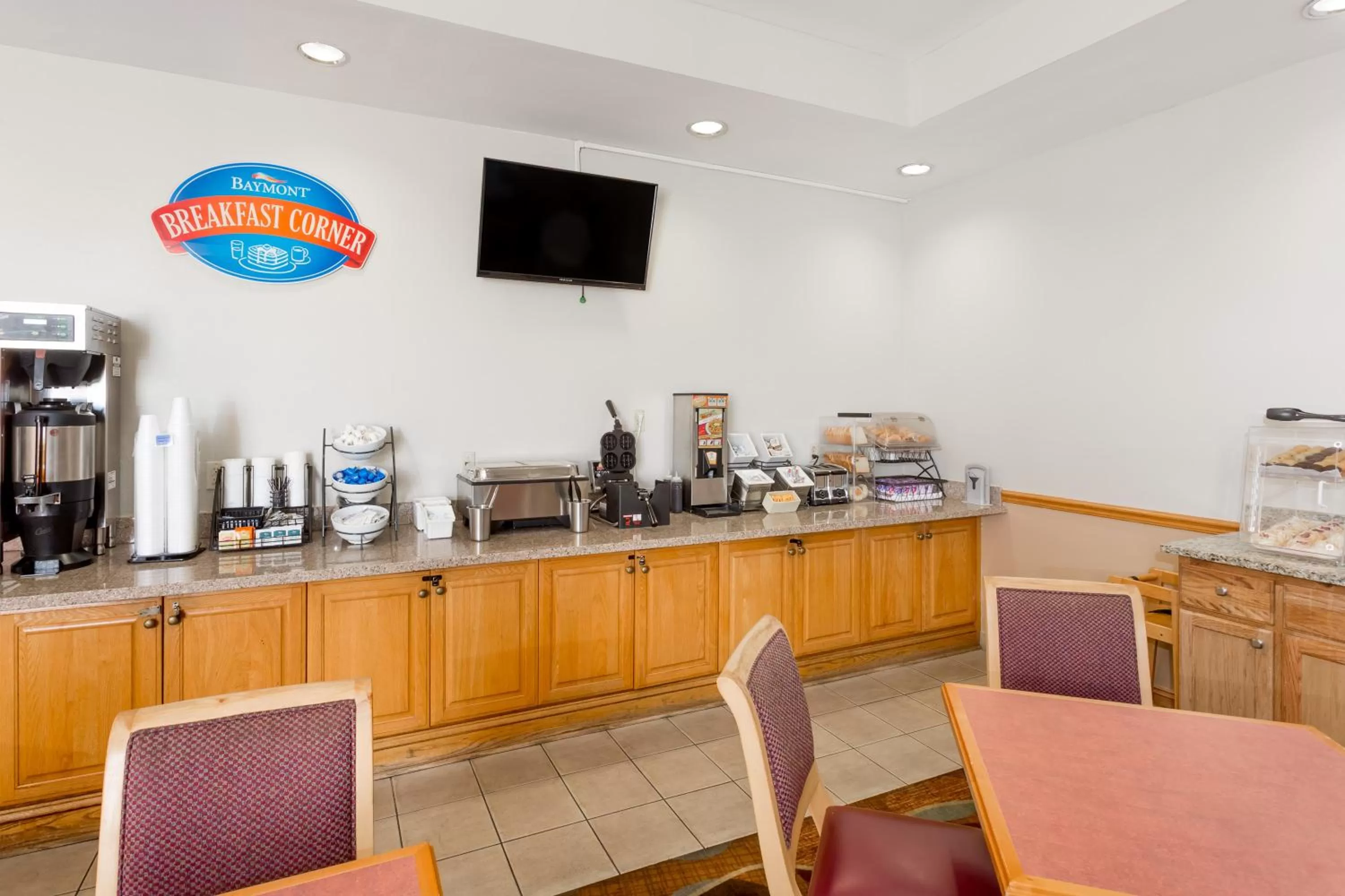 Continental breakfast in Baymont by Wyndham Fort Myers Airport