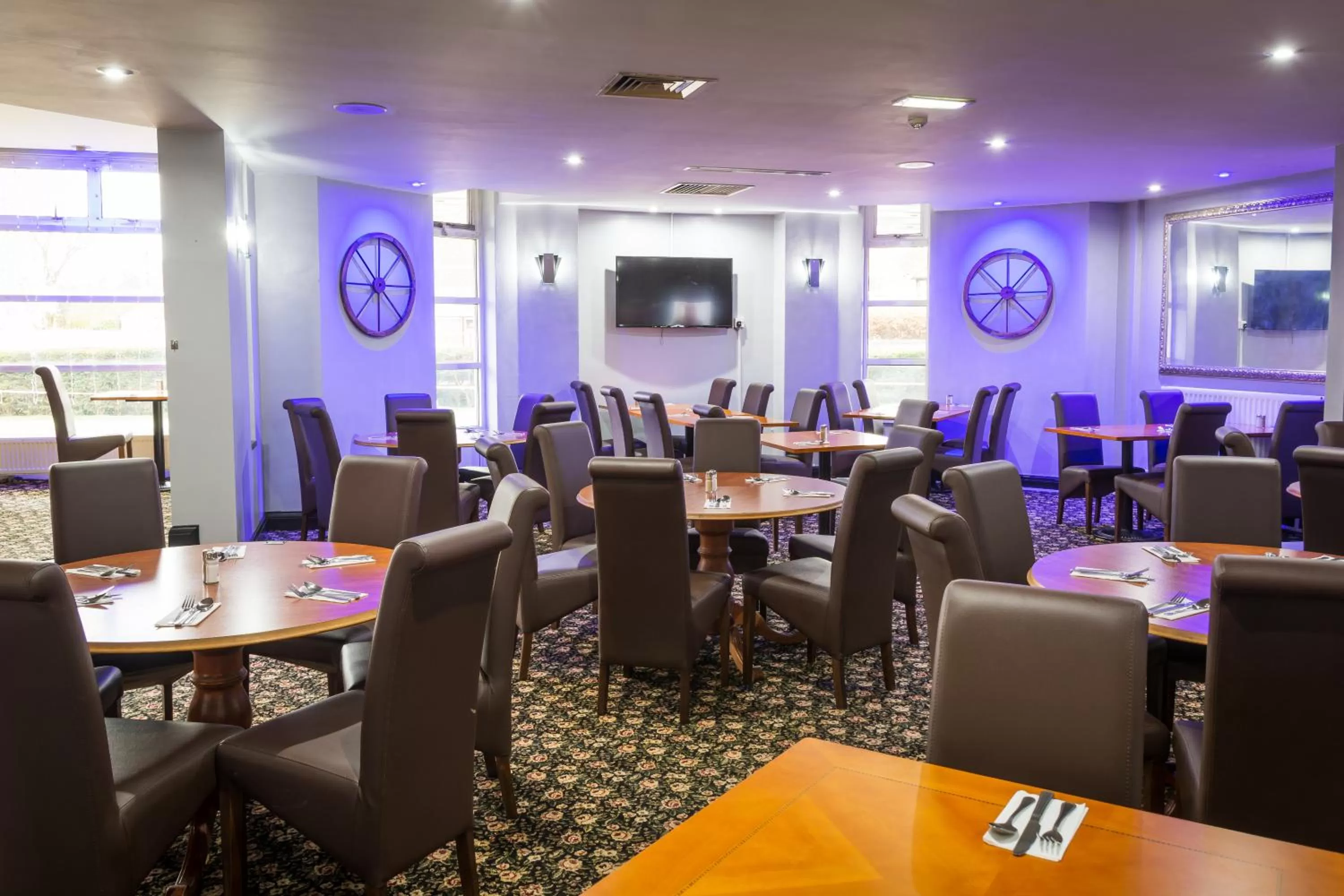 Restaurant/places to eat in Airport Hotel Manchester
