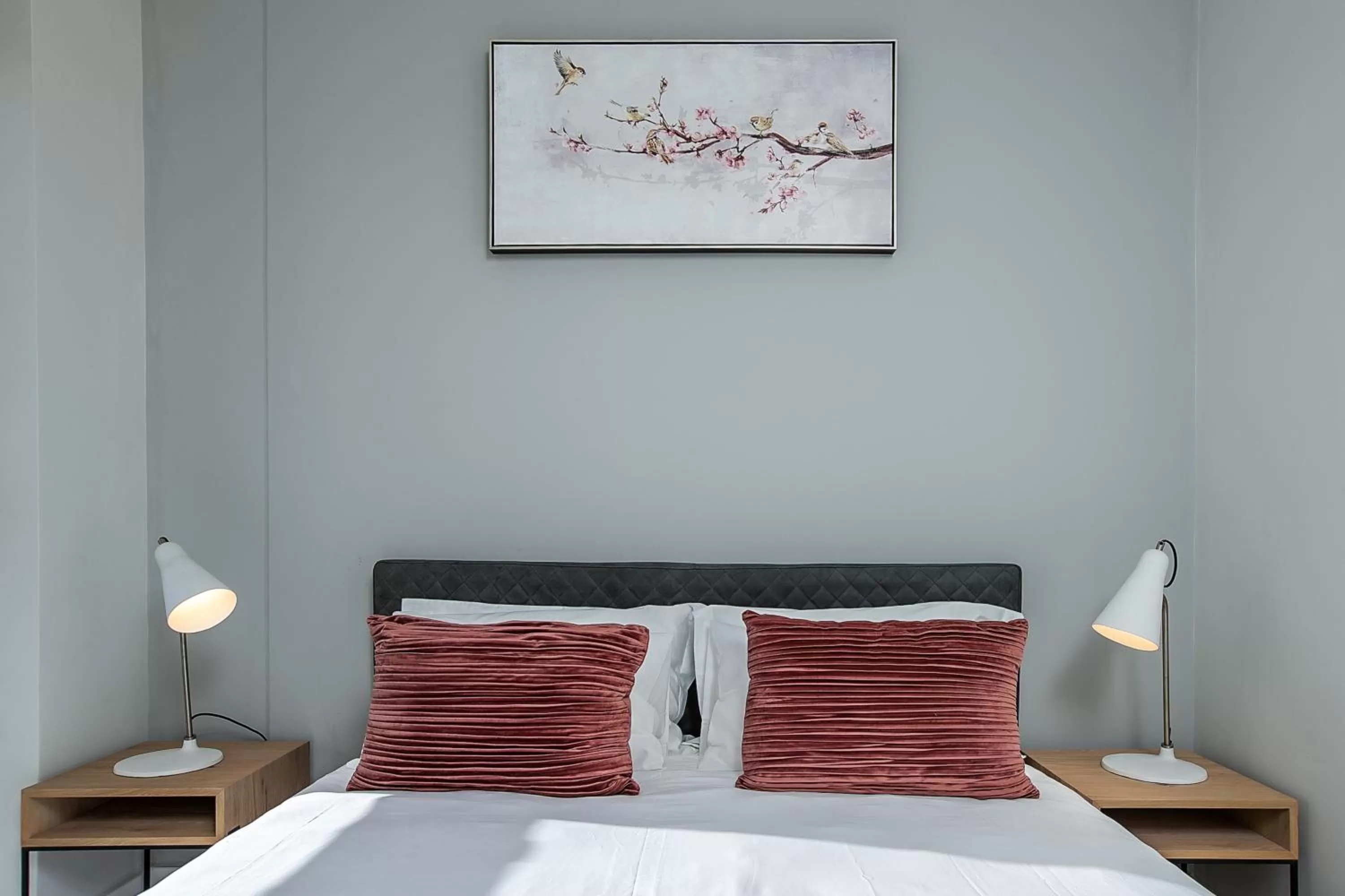 Bed in The Park Central Residence - WITH GENERATOR