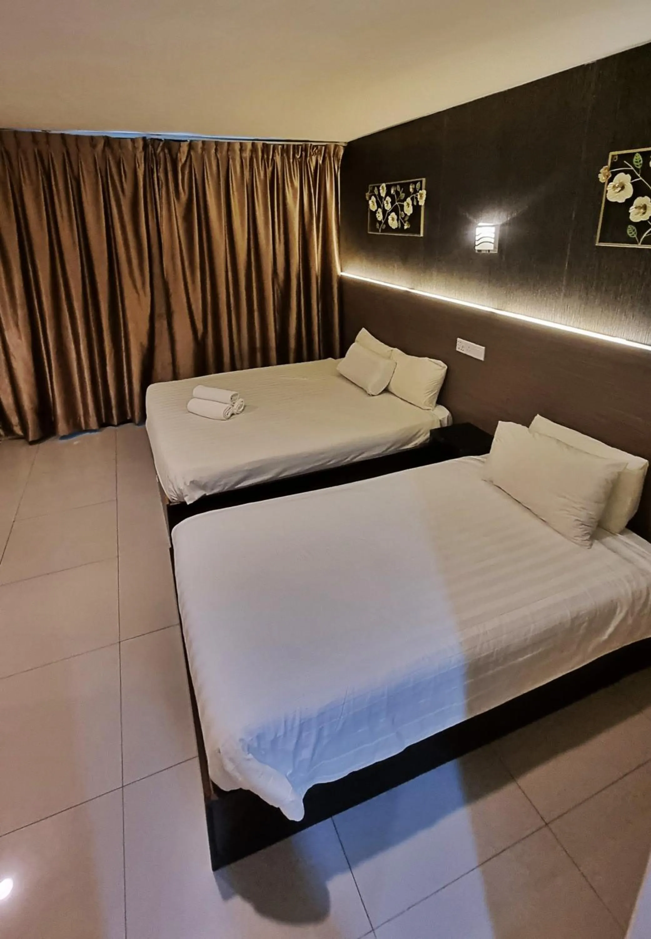 Bed in One Point Hotel