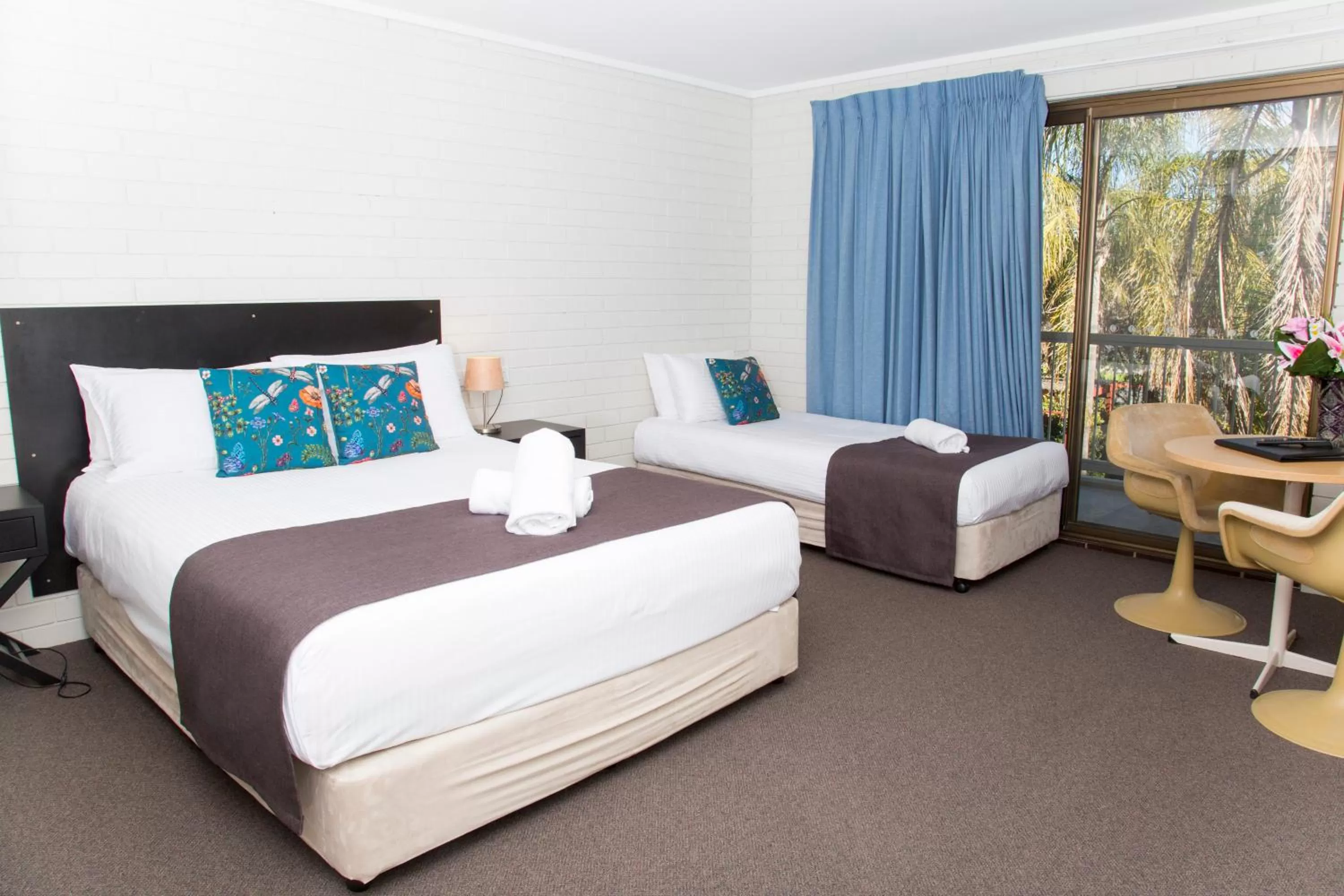 Photo of the whole room, Bed in Crystal Fountain Motel Albury