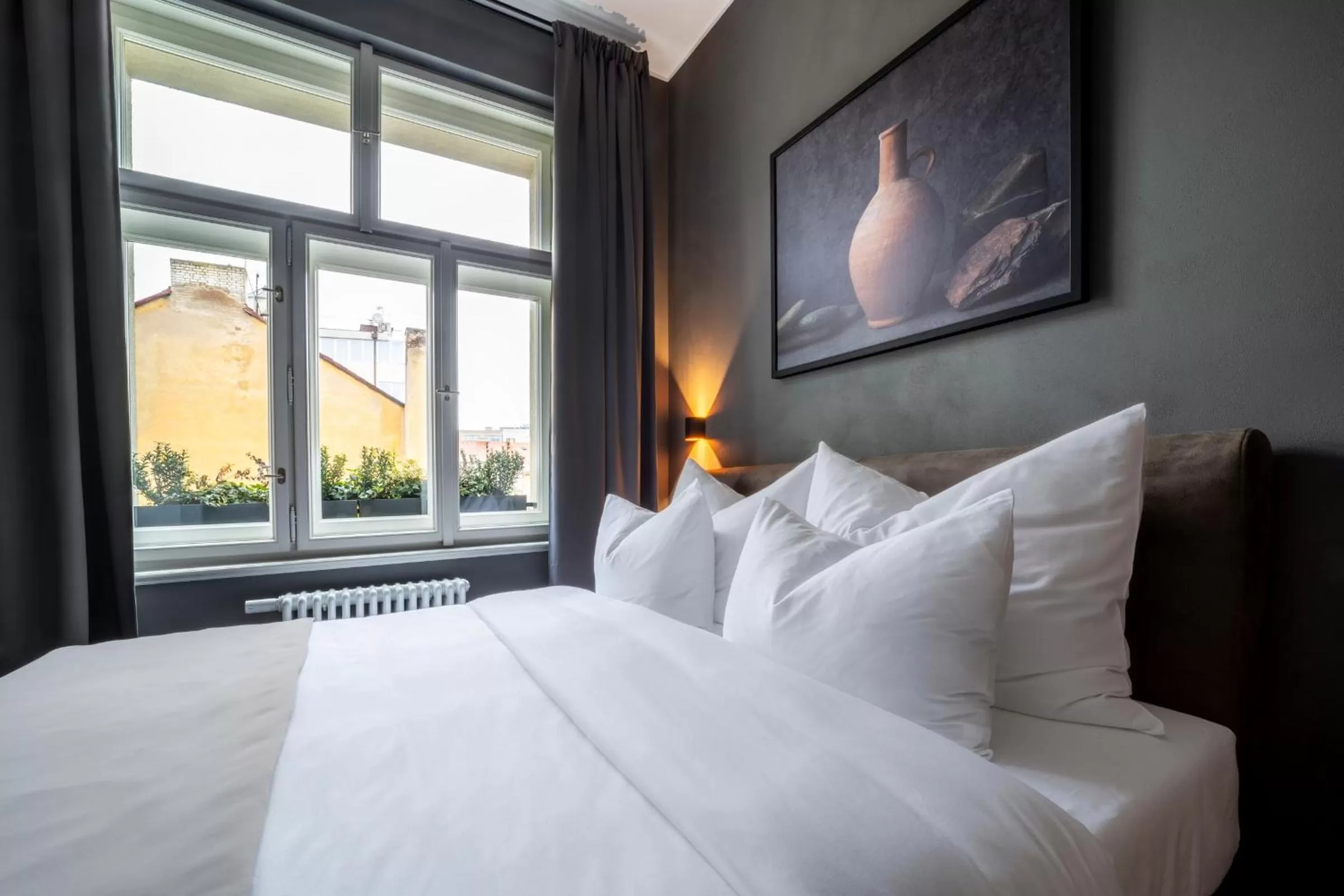 Bedroom, Bed in The Viaduct - Suites & More