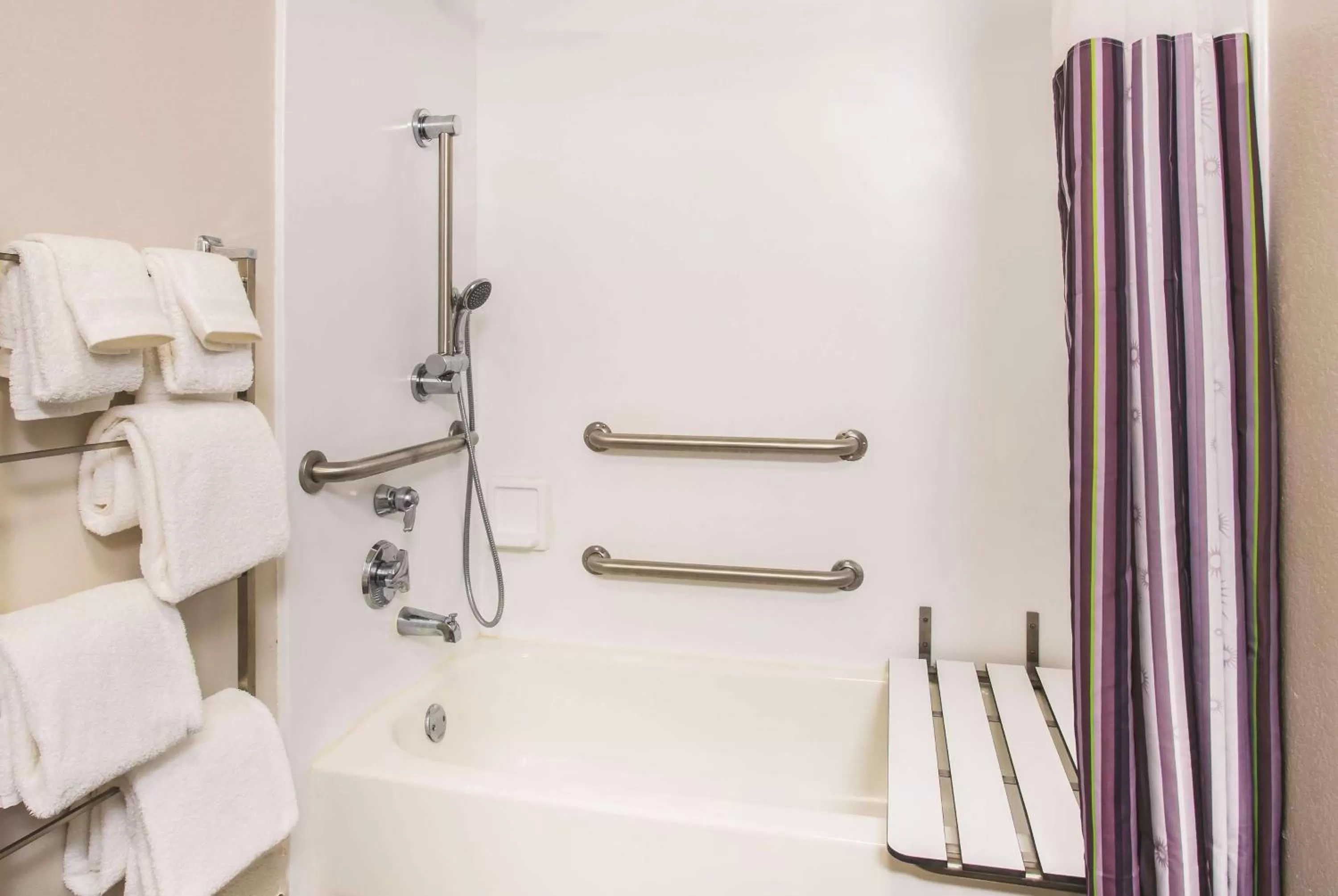 Bathroom in La Quinta by Wyndham Las Vegas Summerlin Tech