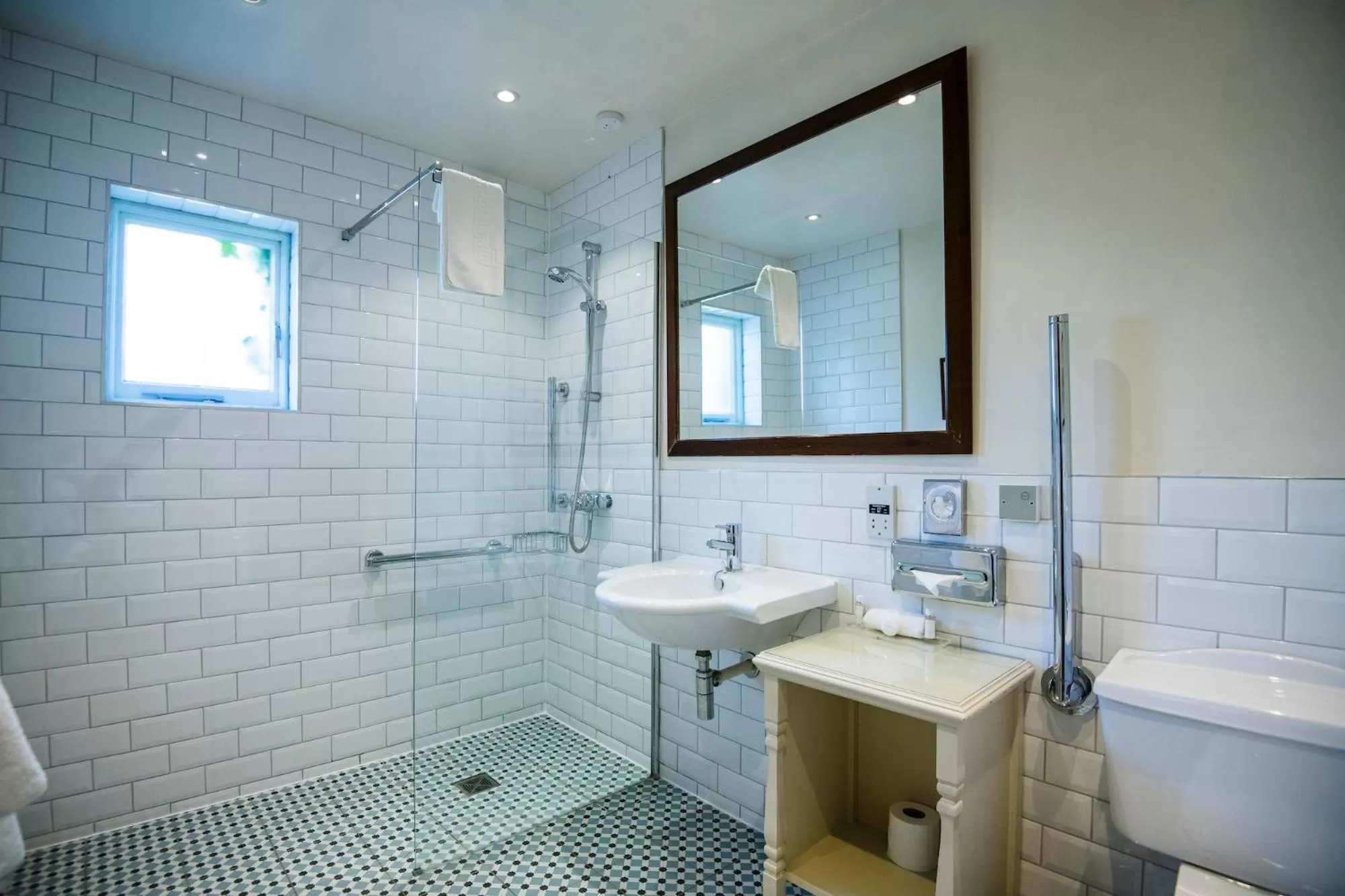 Bathroom in Holdsworth House Hotel