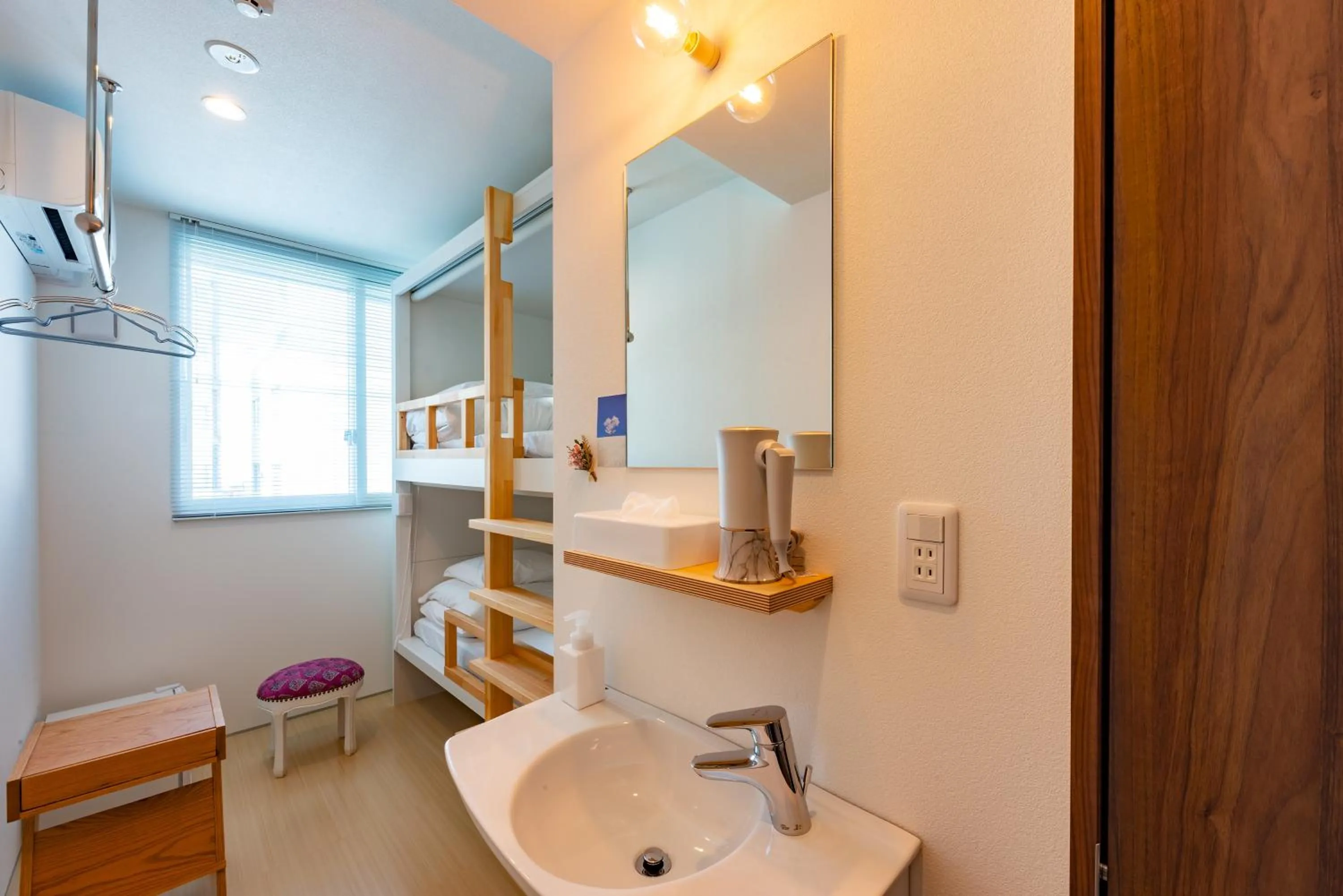 Photo of the whole room in plat hostel keikyu sapporo sky