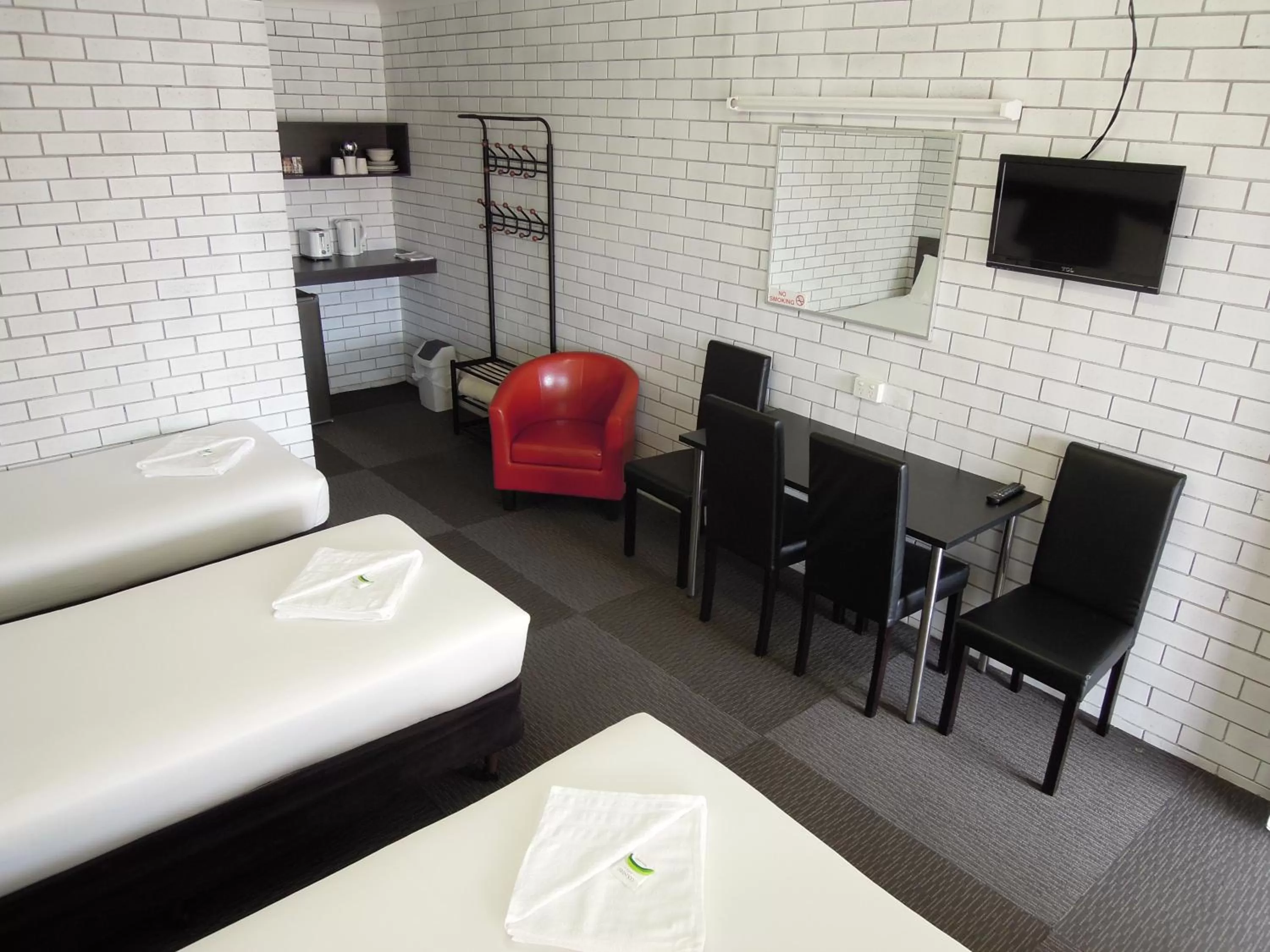 Bed in Jackaroo Apartments