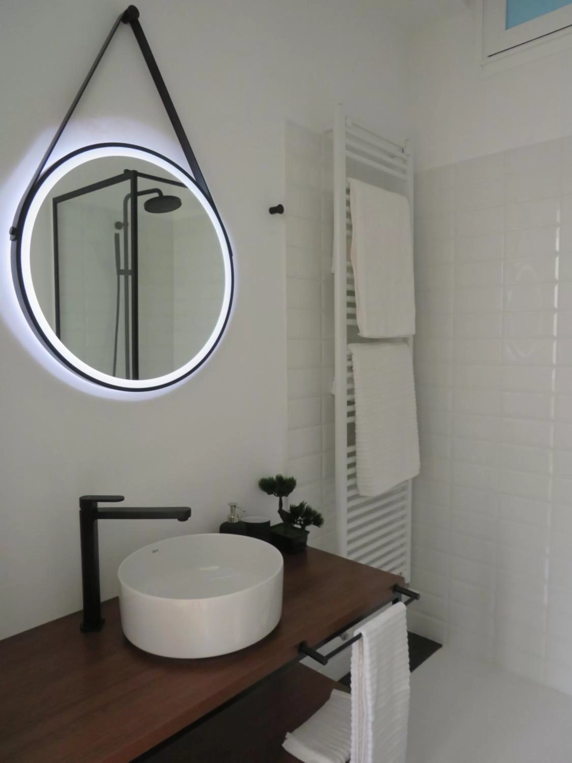 APARTAMENTOS ARMANYA 3