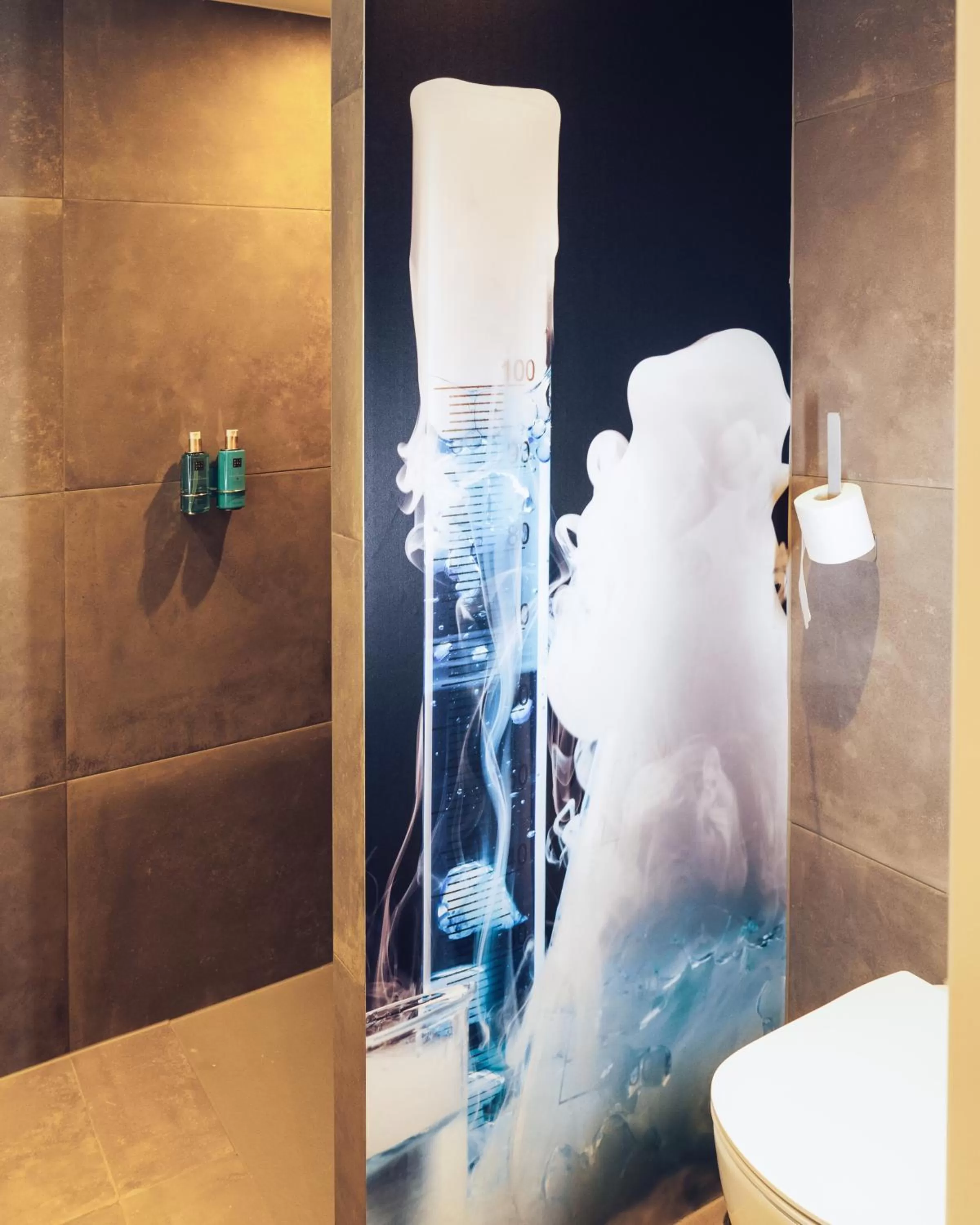 Bathroom in Oldschool Hotel