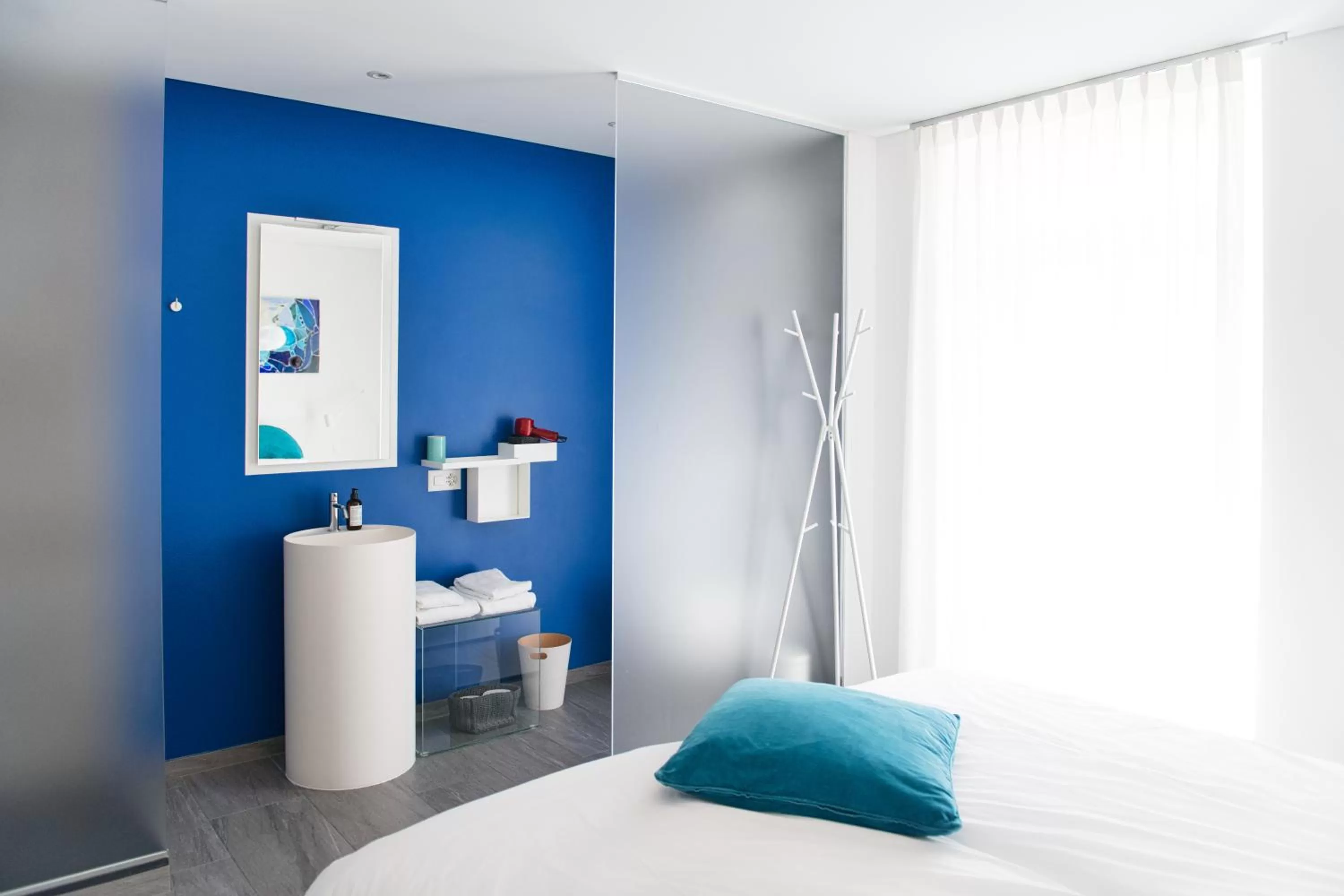 Bathroom, Bed in Salotto Brè - Bed & Breakfast charming rooms