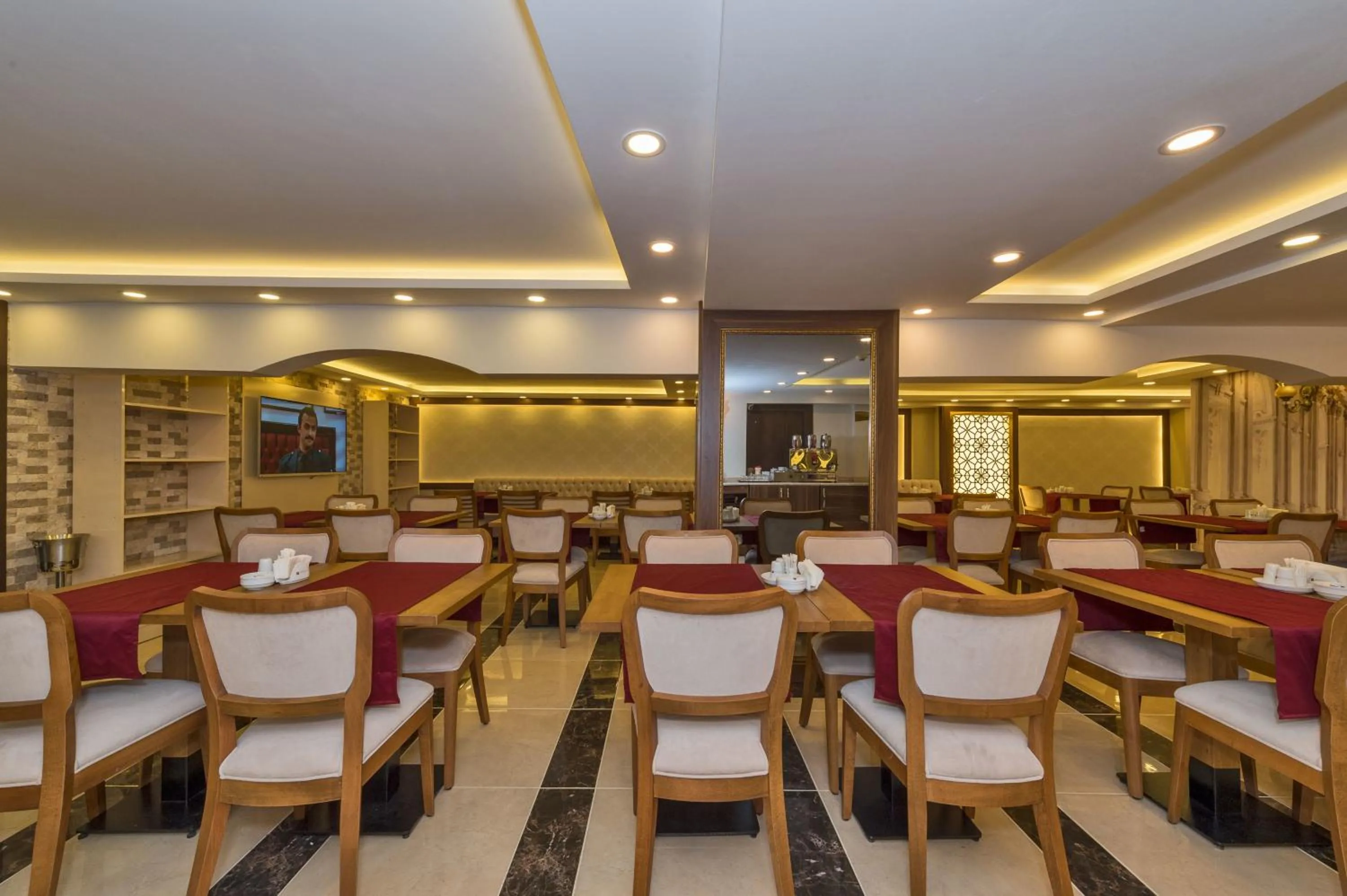 Meals in Marmara Place Old City Hotel