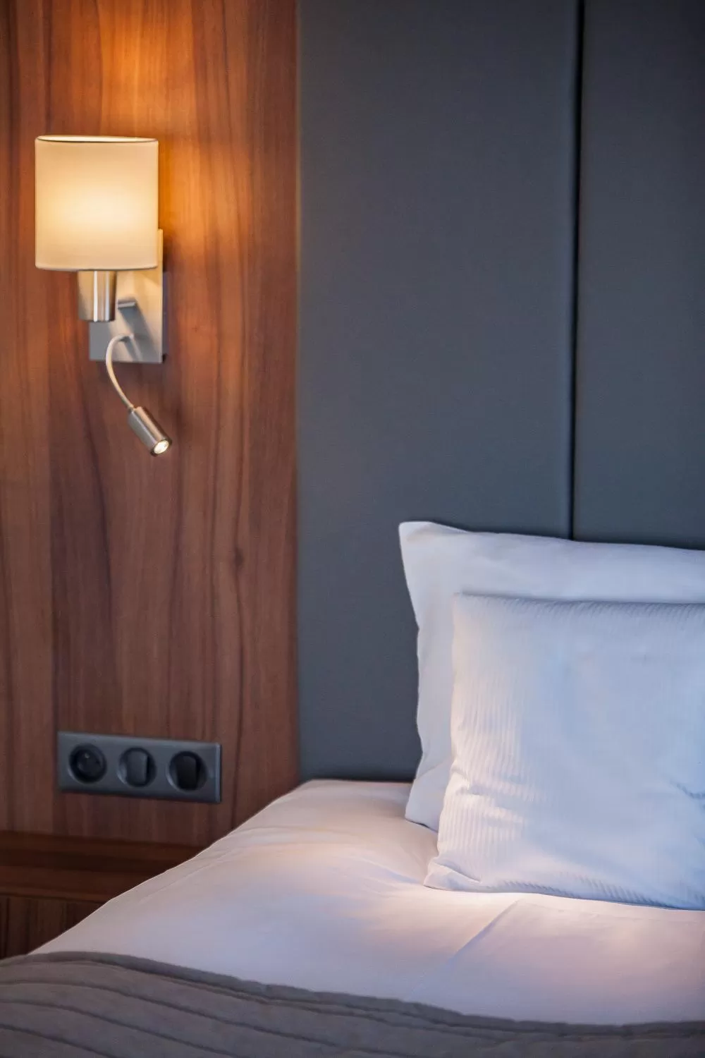 Decorative detail, Bed in Hotel Wodnik