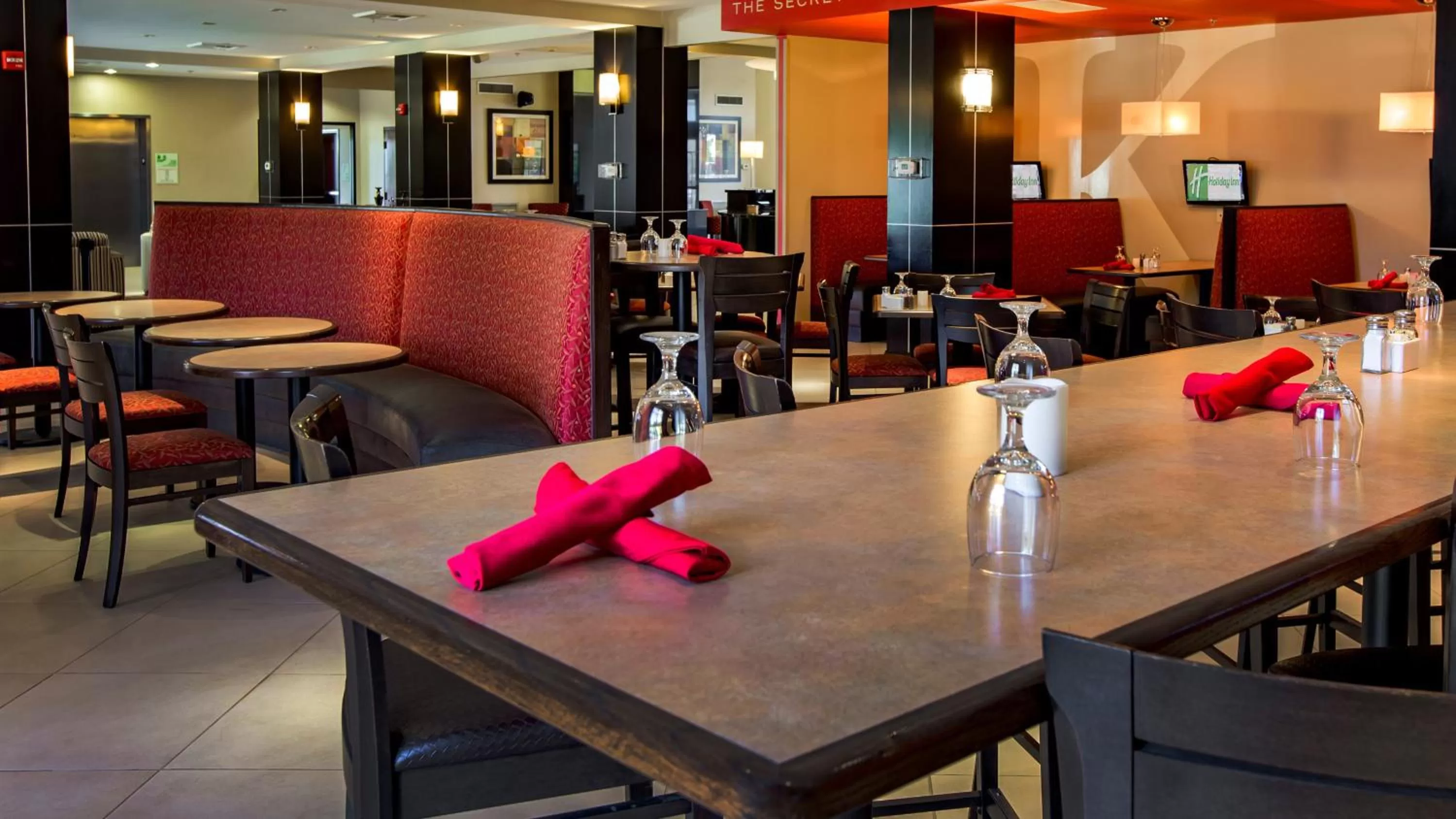 Restaurant/places to eat in Holiday Inn Oklahoma City Airport by IHG