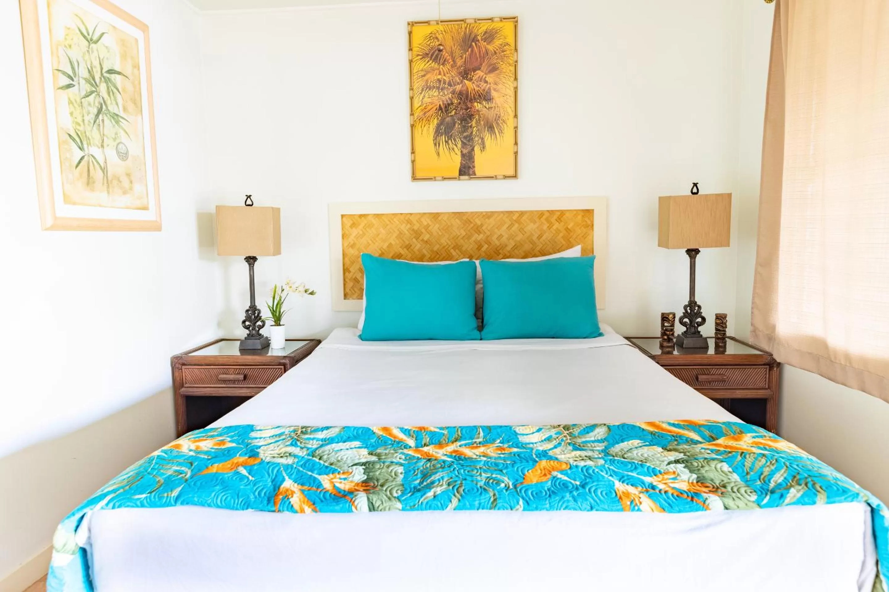 Deluxe Queen Room in Kauai Palms Hotel