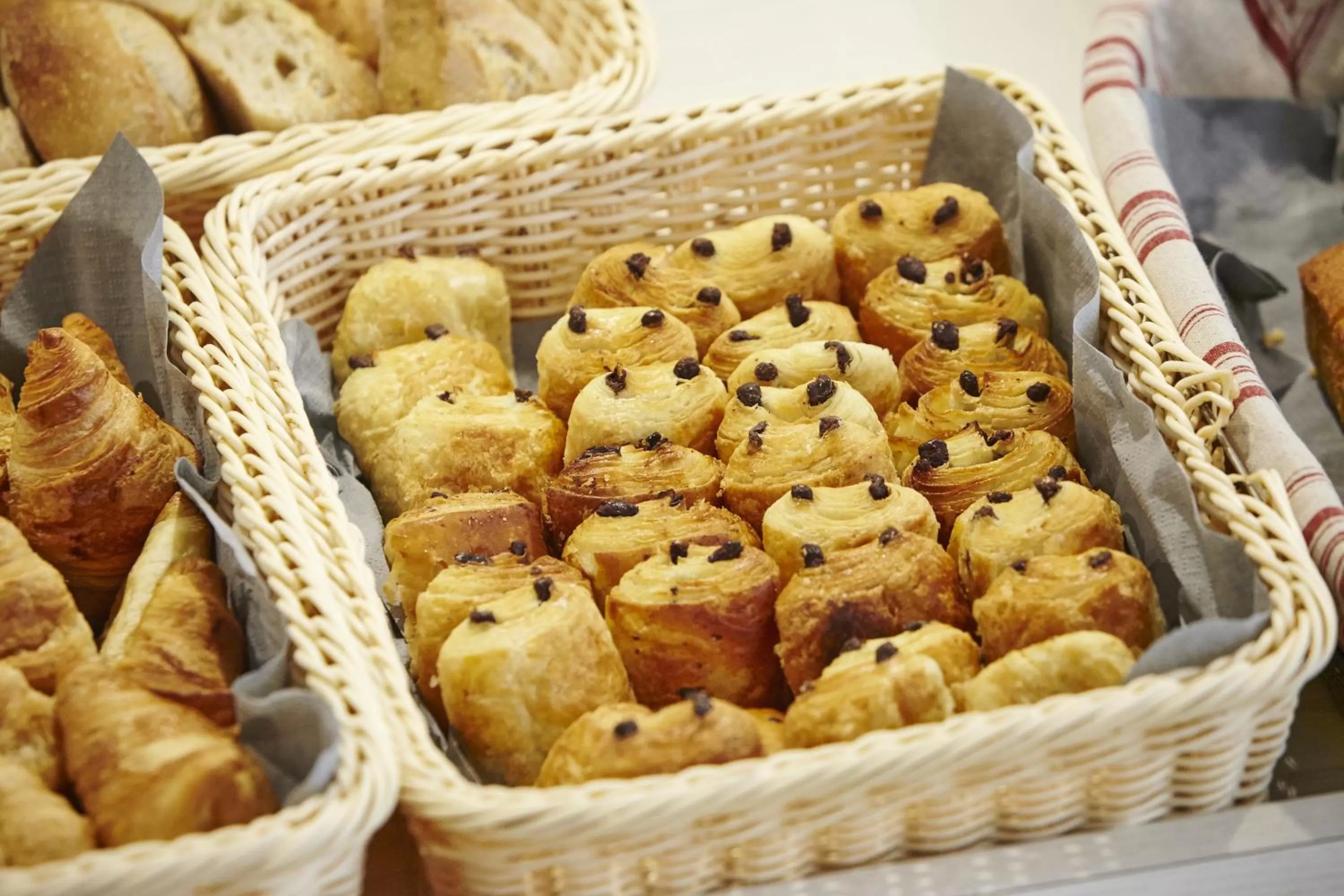 Area and facilities in Kyriad Hôtel La Fleche