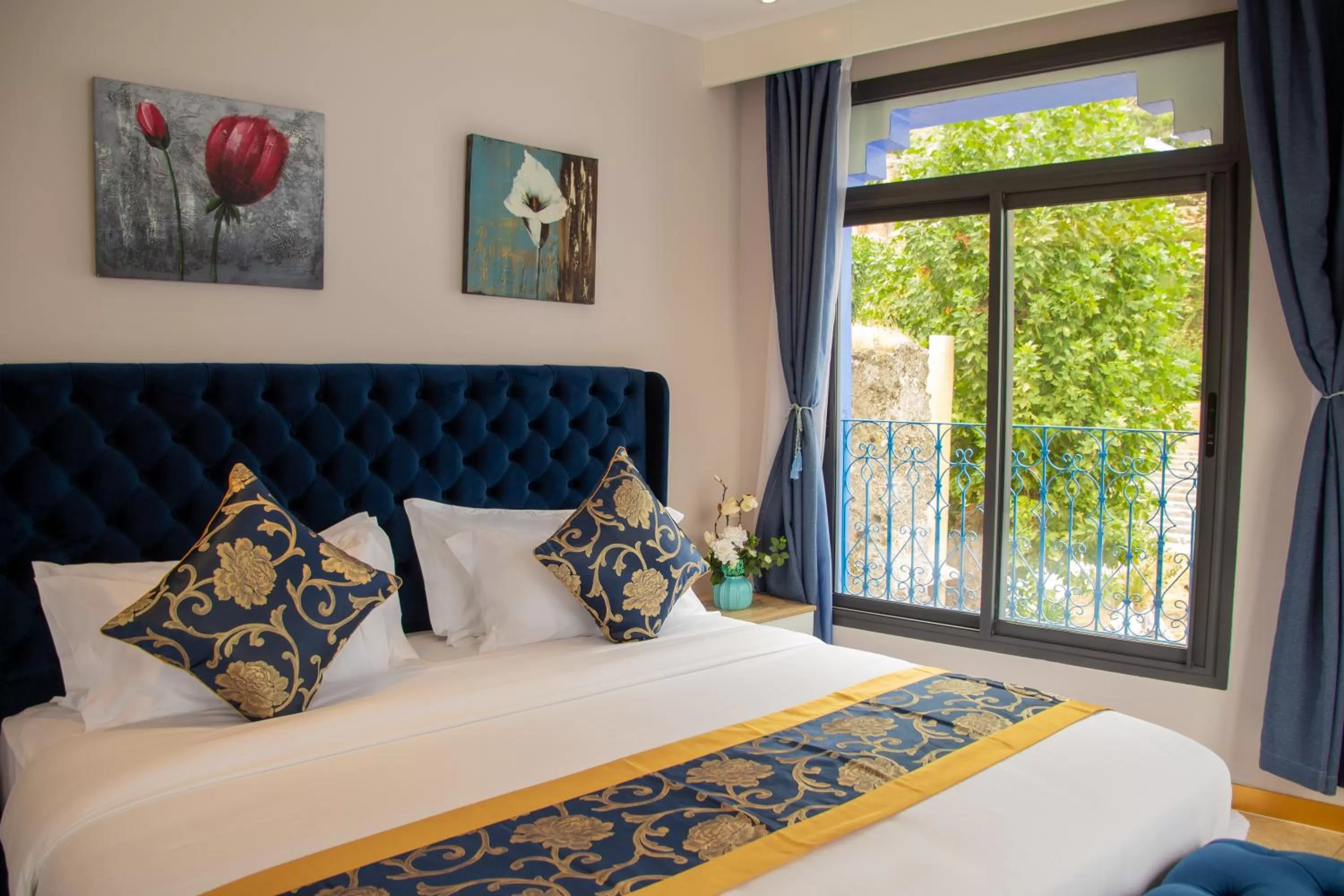 View (from property/room), Bed in VANCII Hotel