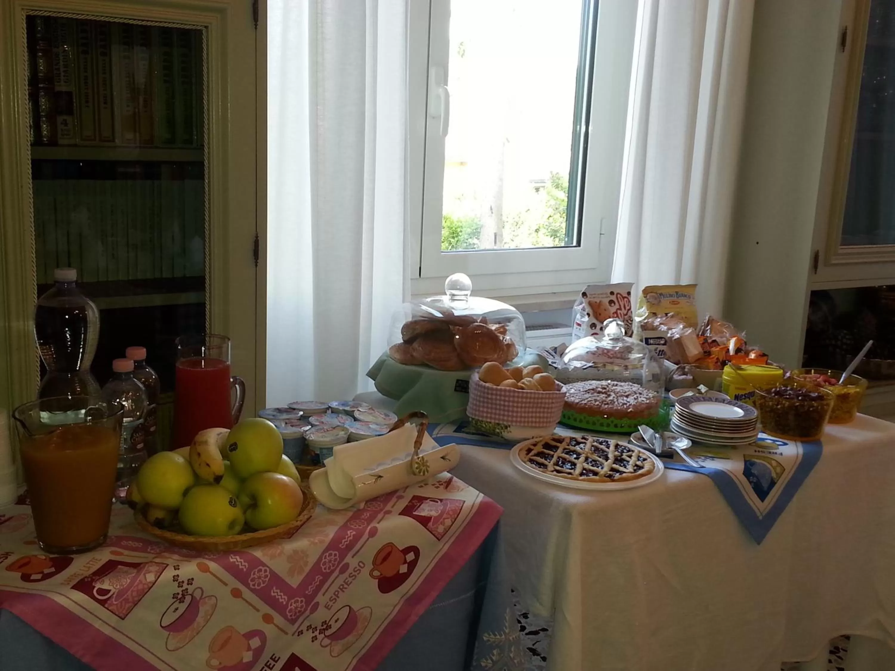 Area and facilities, Food in Bed and Breakfast Romantica Evasione