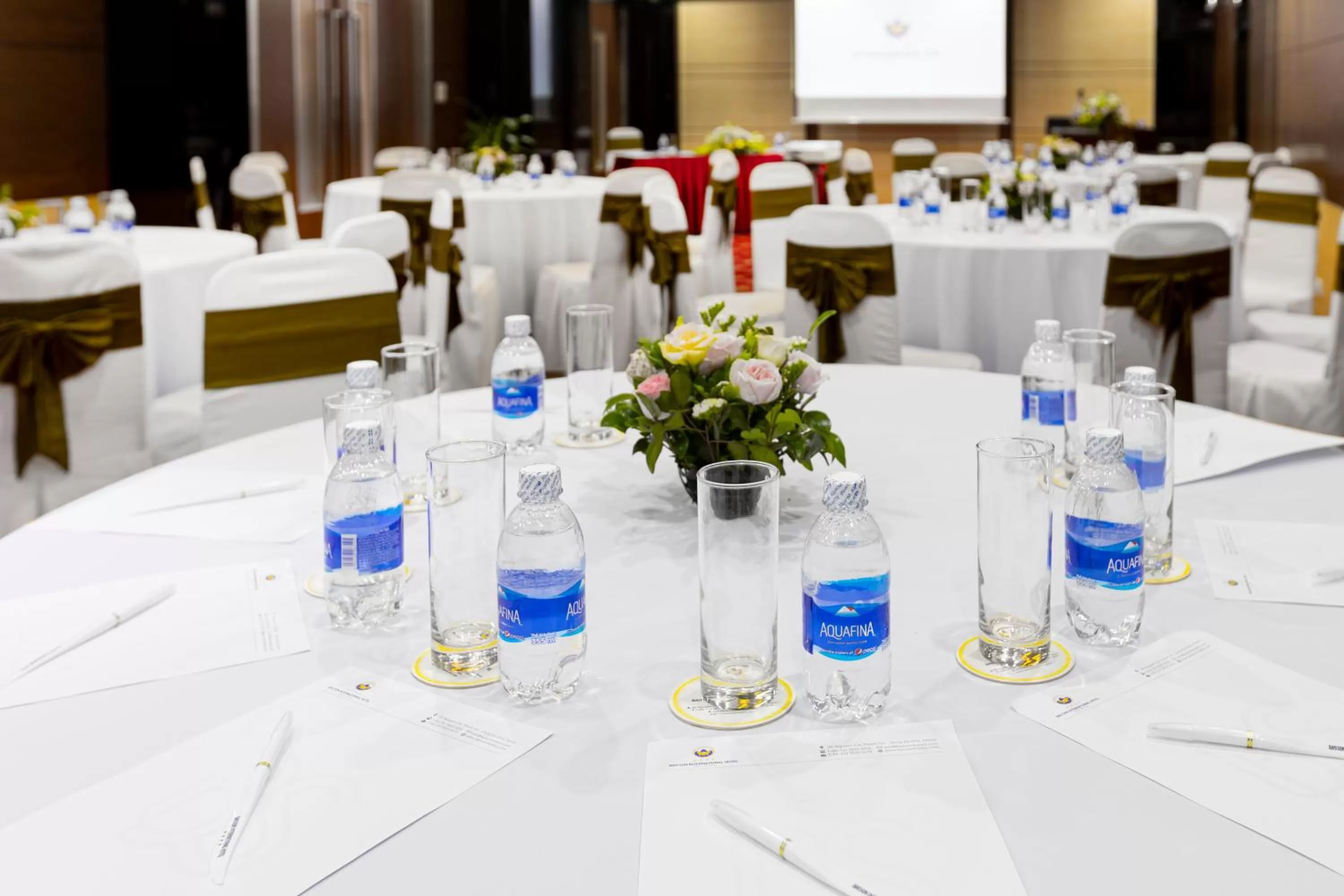 Restaurant/places to eat in Bao Son International Hotel