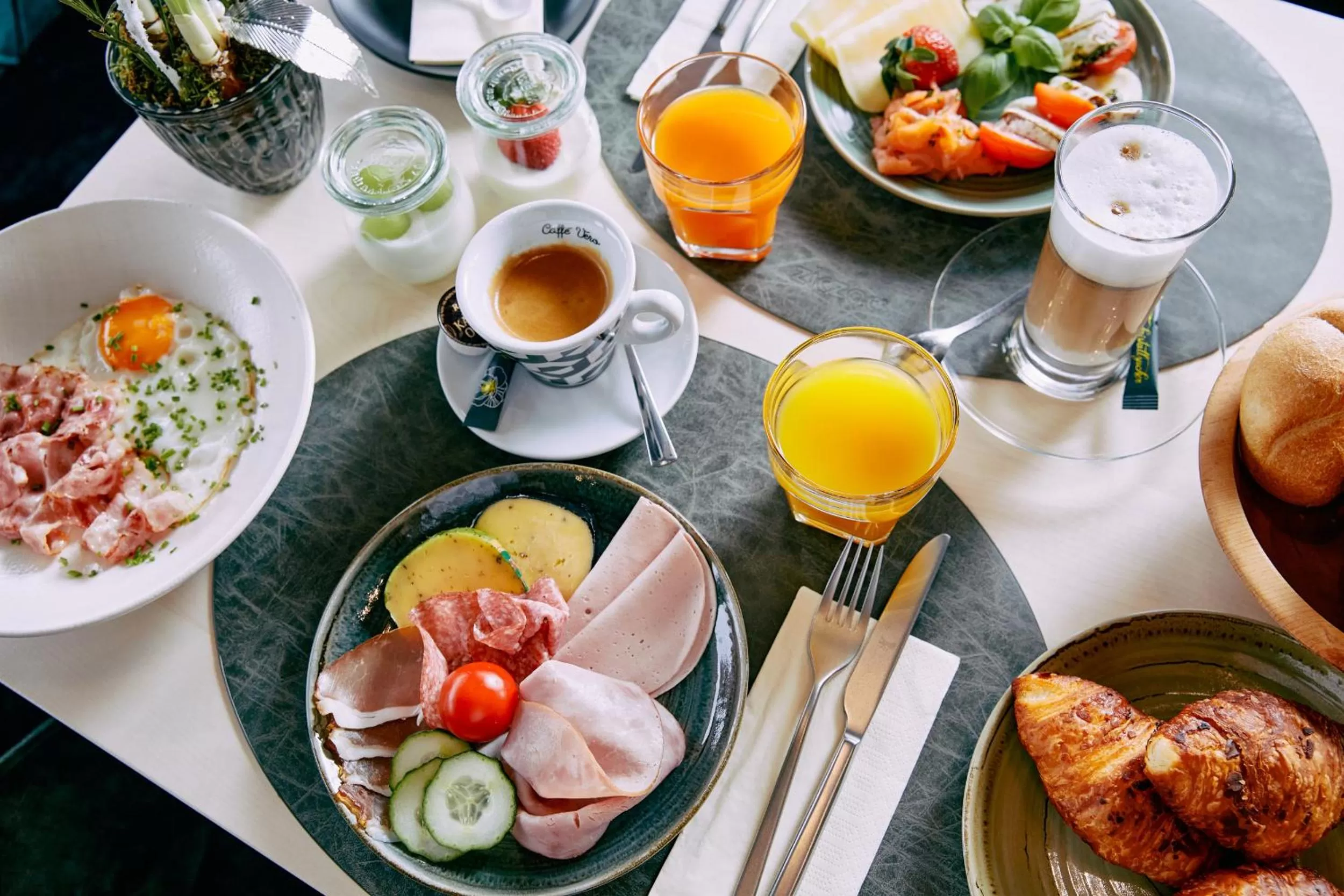 Restaurant/places to eat in Home suite home