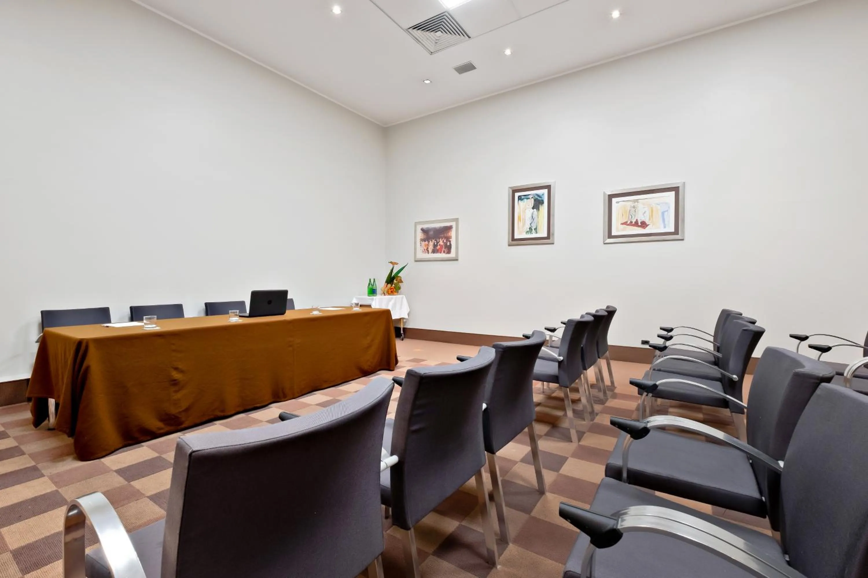 Meeting/conference room in Italiana Hotels Cosenza