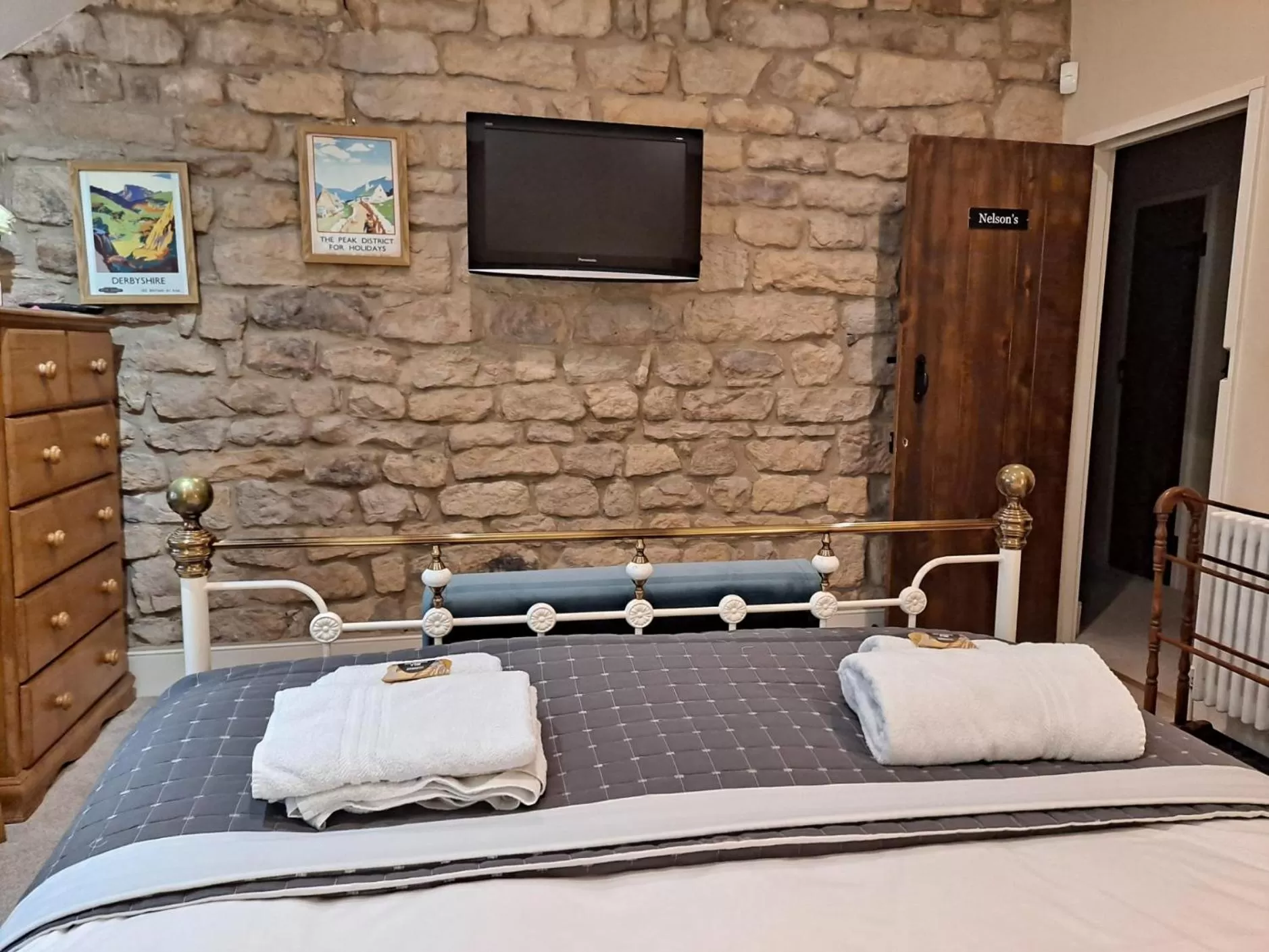 Bedroom, Bed in Robin Hood Farm B&B