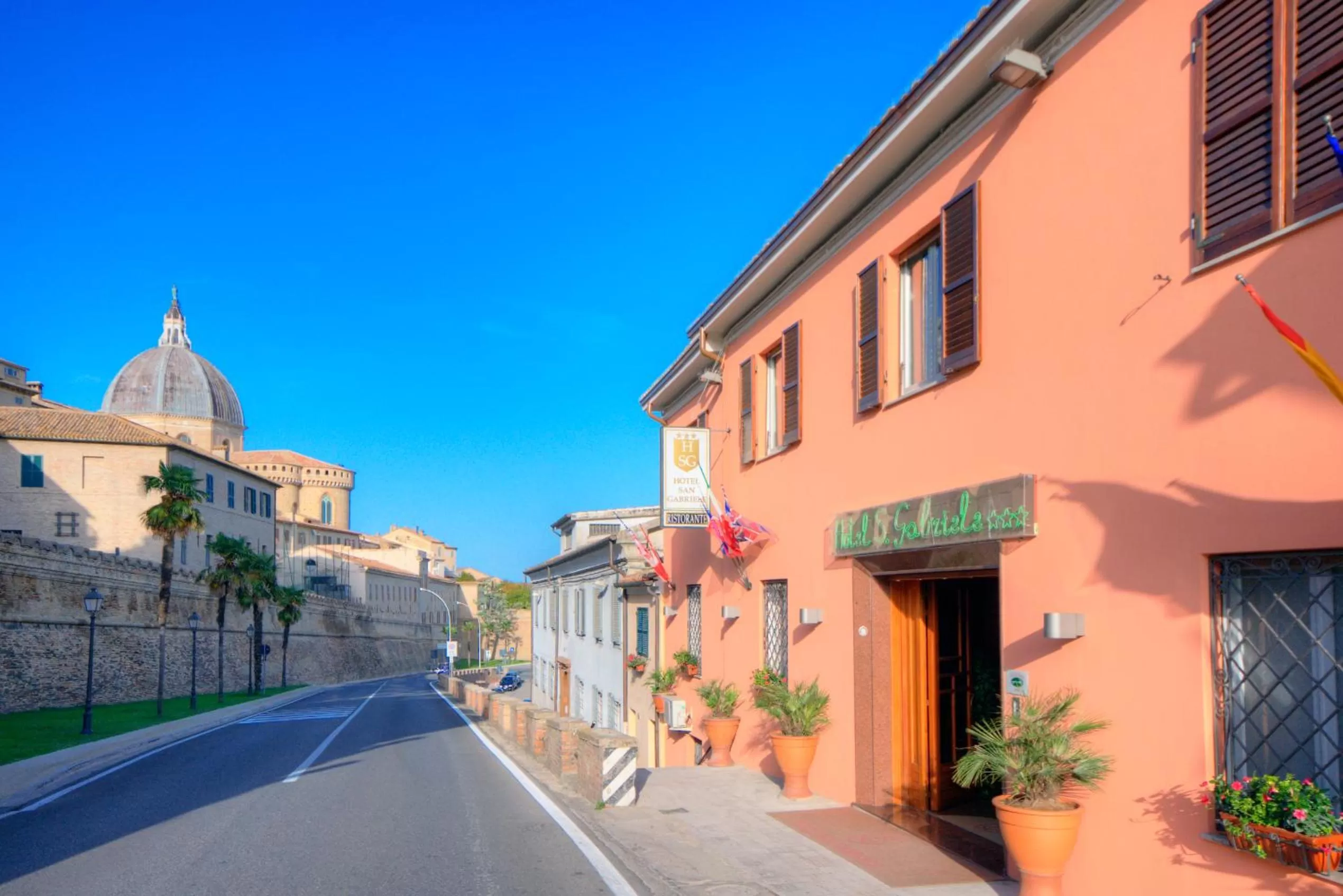 Facade/entrance in San Gabriele