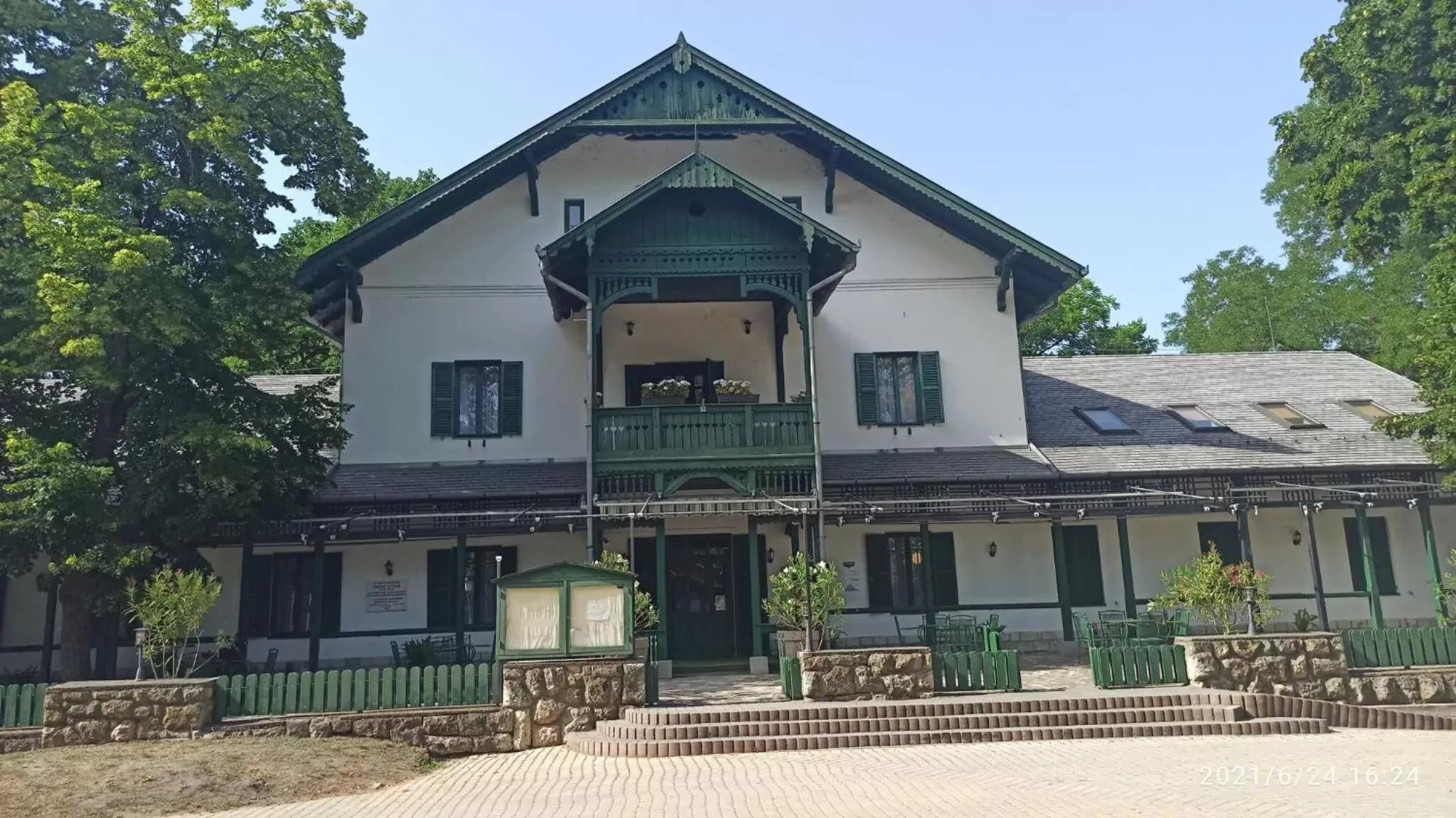 Property building in Svájci Lak Panzió