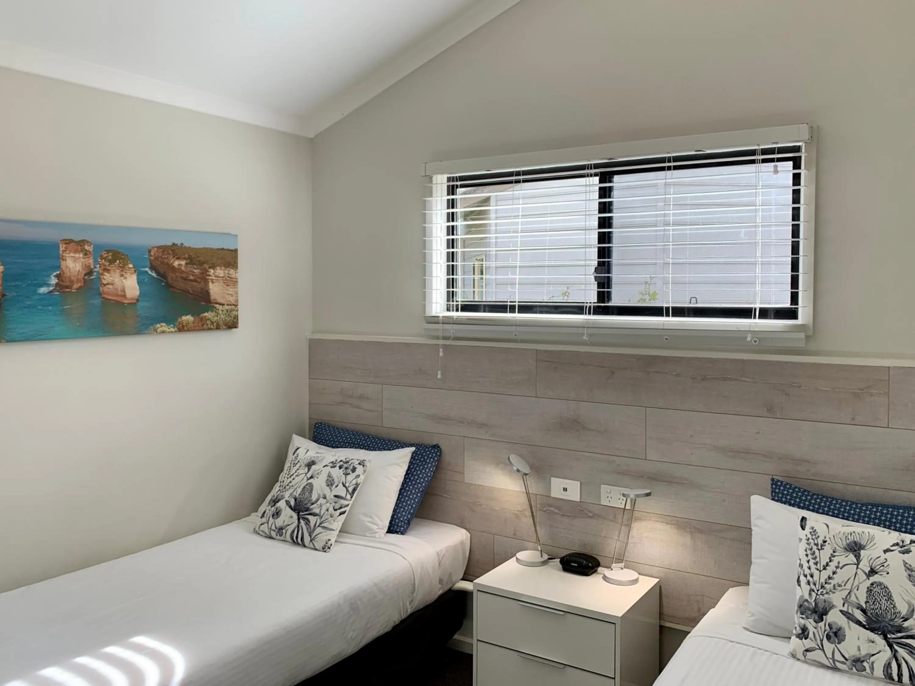 Bedroom in Apollo Bay Waterfront Motor Inn