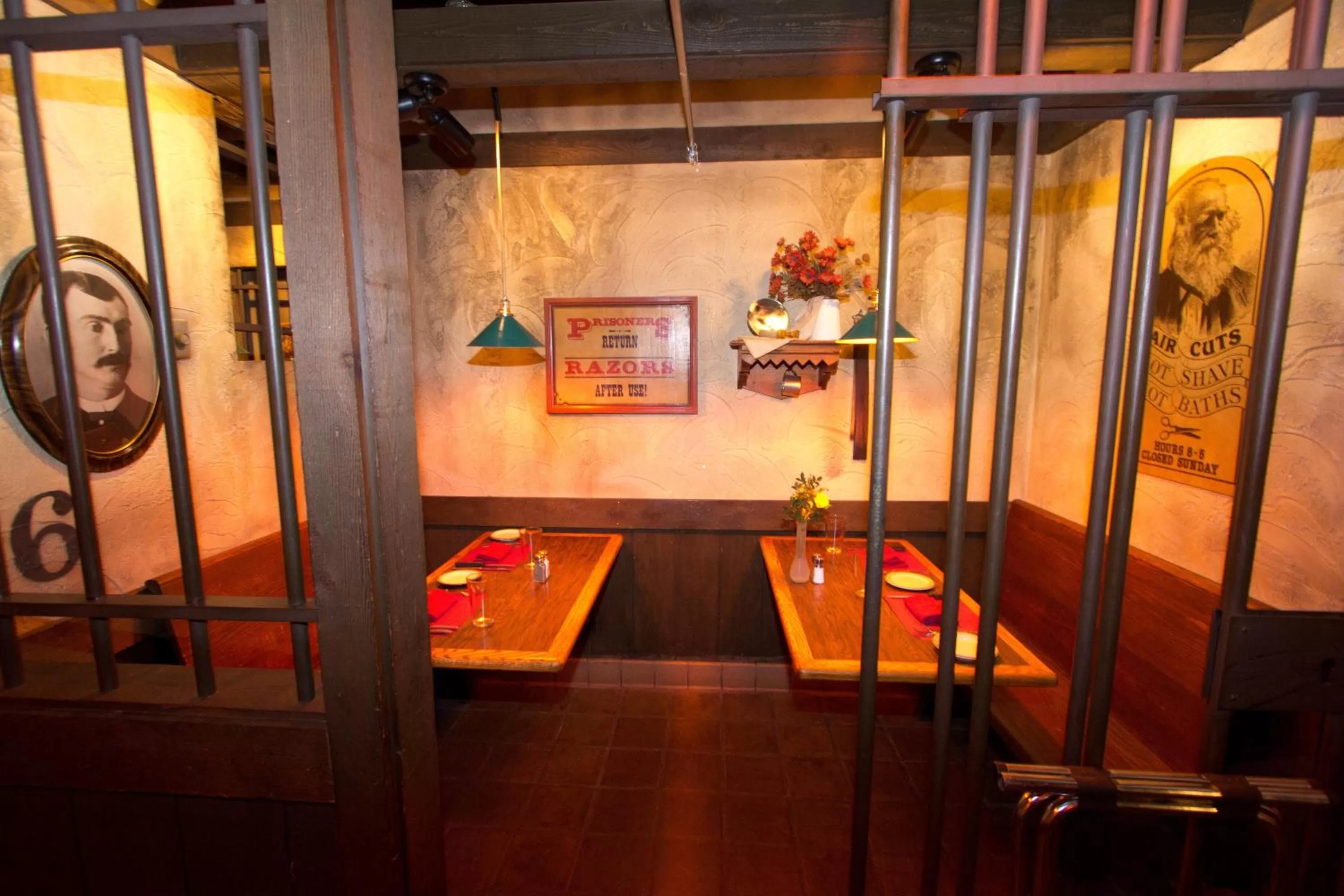 Restaurant/places to eat in Jailhouse Motel and Casino