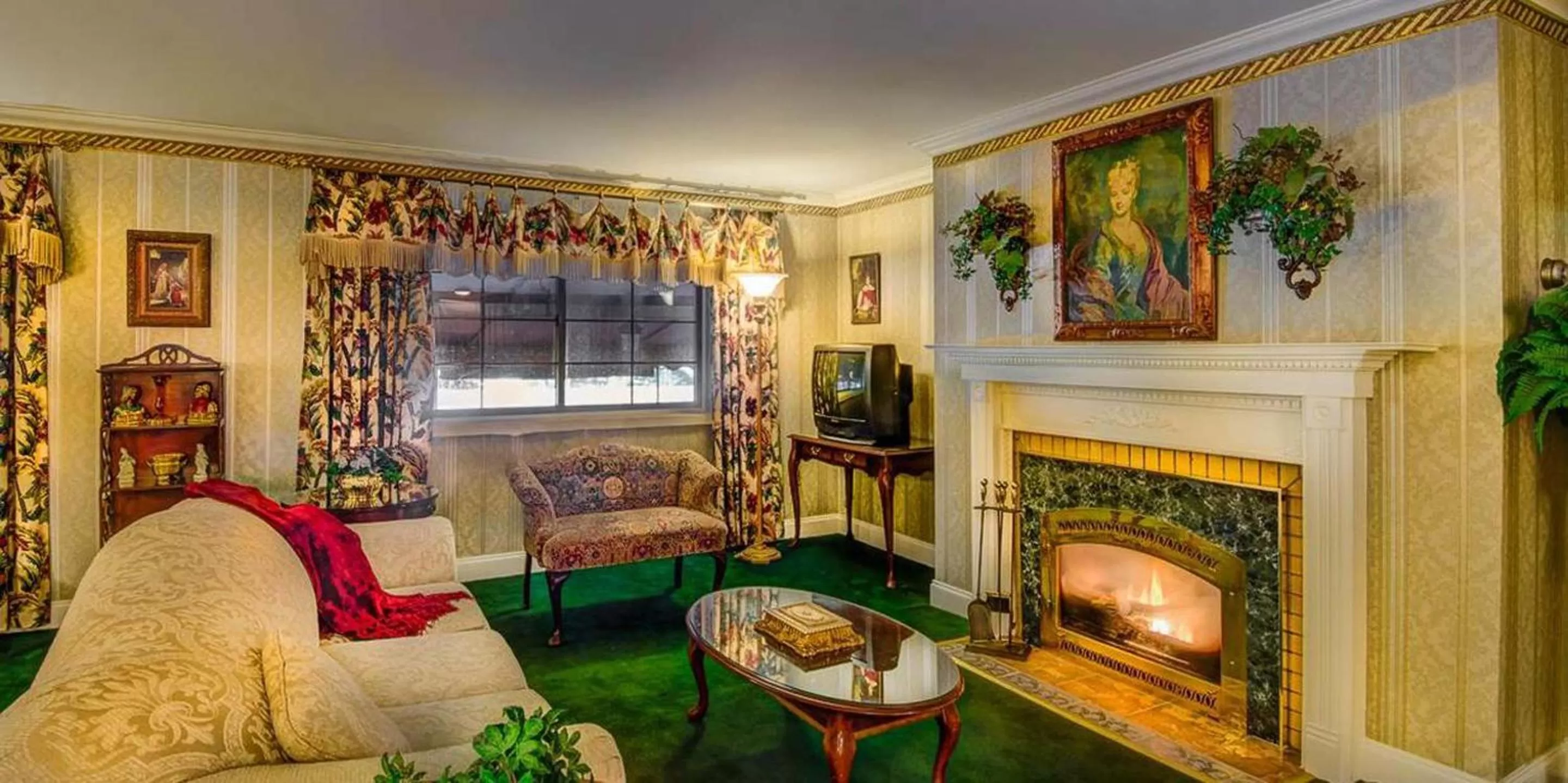 Living room in Red Coach Inn