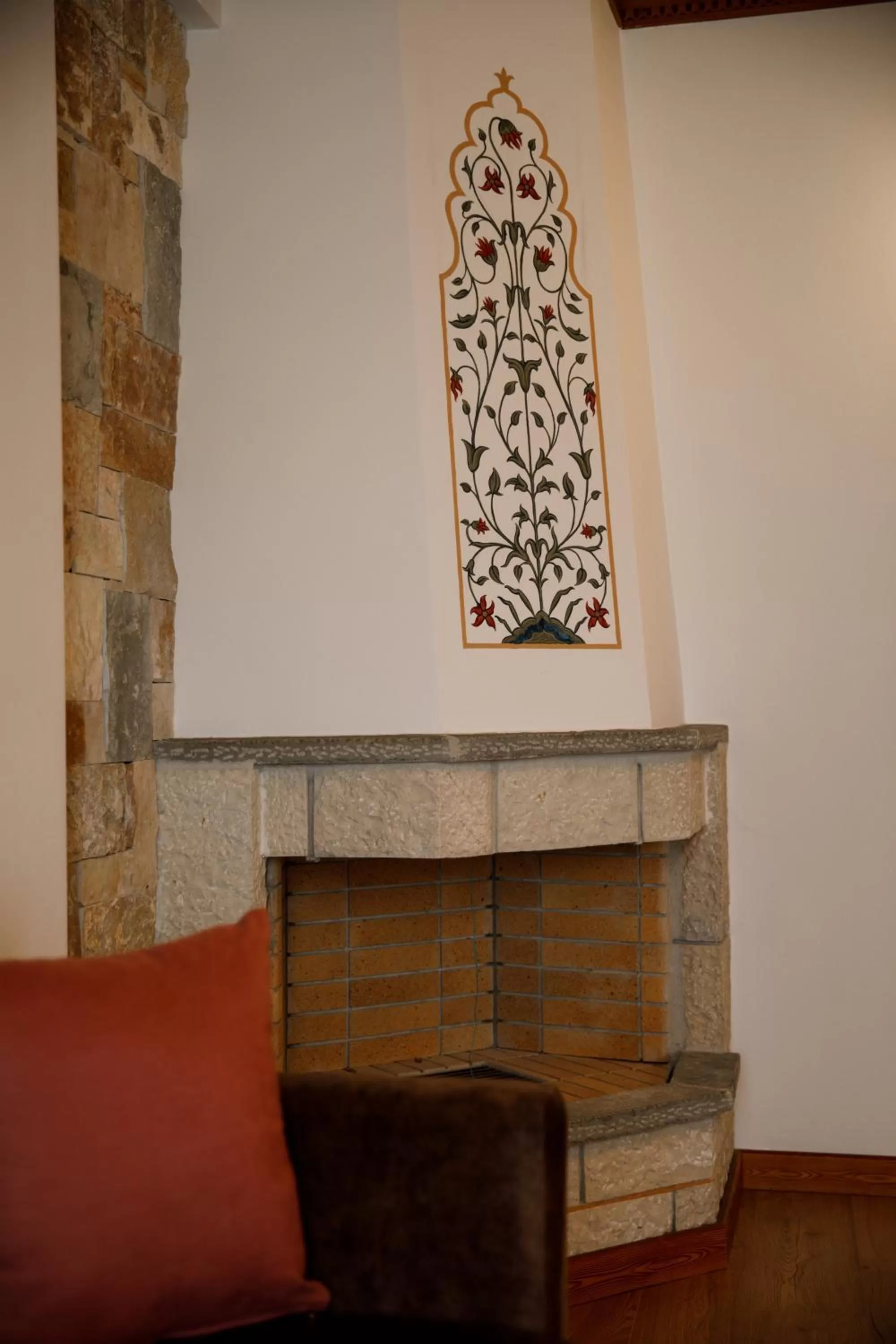 flat iron in Rose Garden Hotel