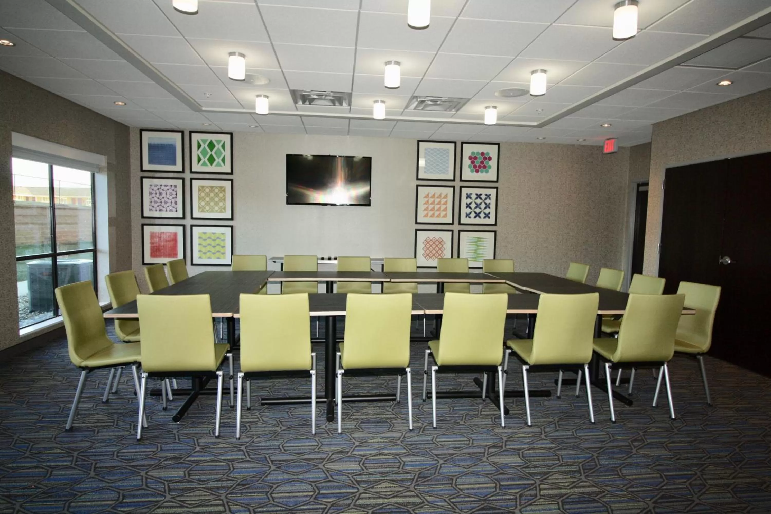 Meeting/conference room in Holiday Inn Express & Suites - Kirksville - University Area by IHG