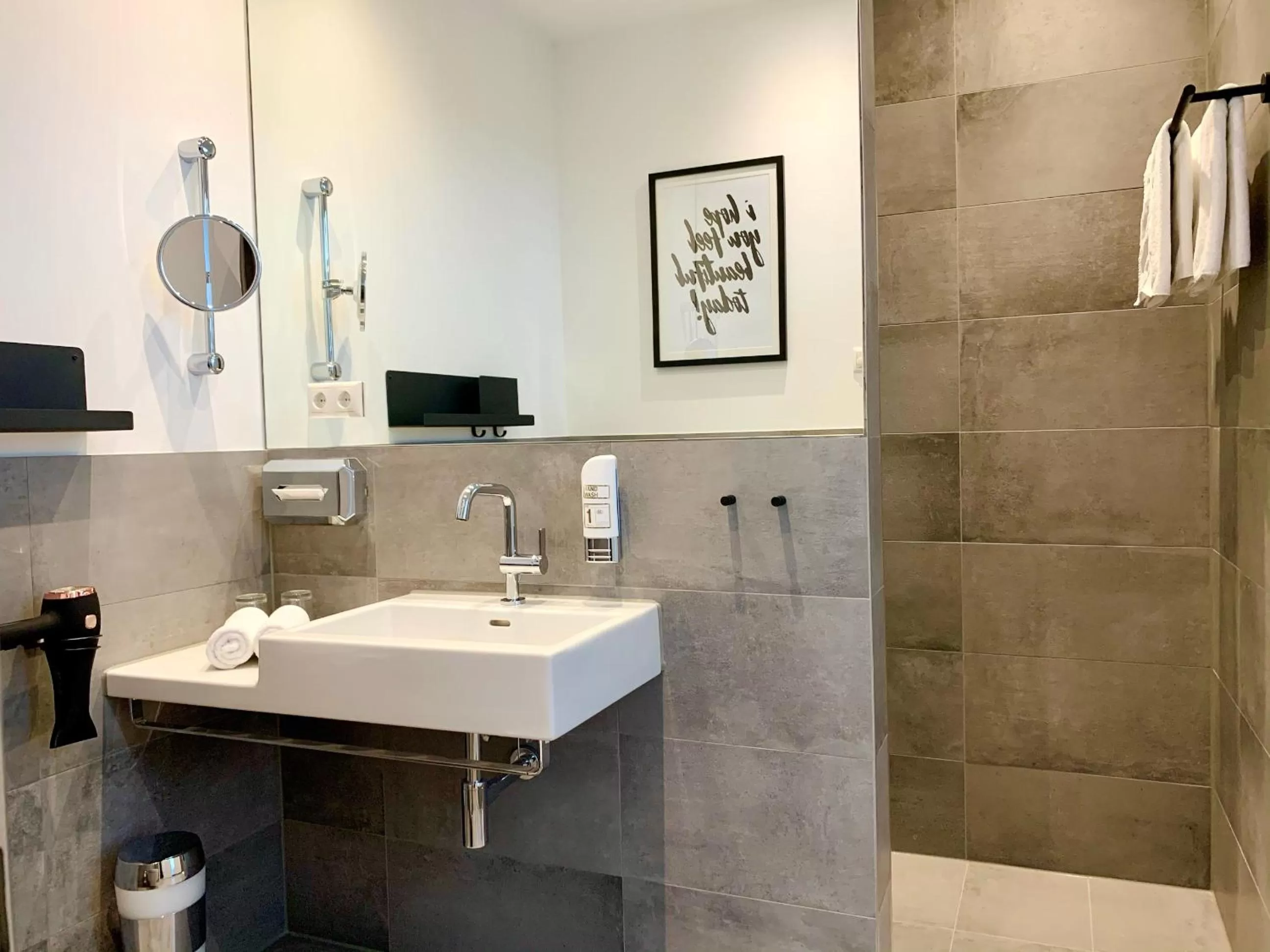 Bathroom in zeitwohnhaus SUITE-HOTEL & SERVICED APARTMENTS