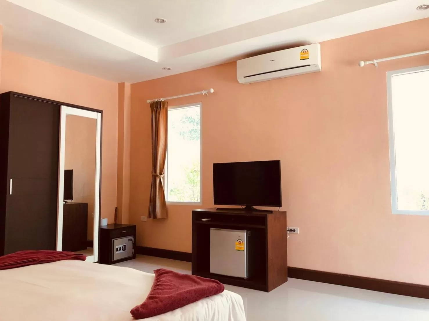 Bed in Ao Thong beach Resort