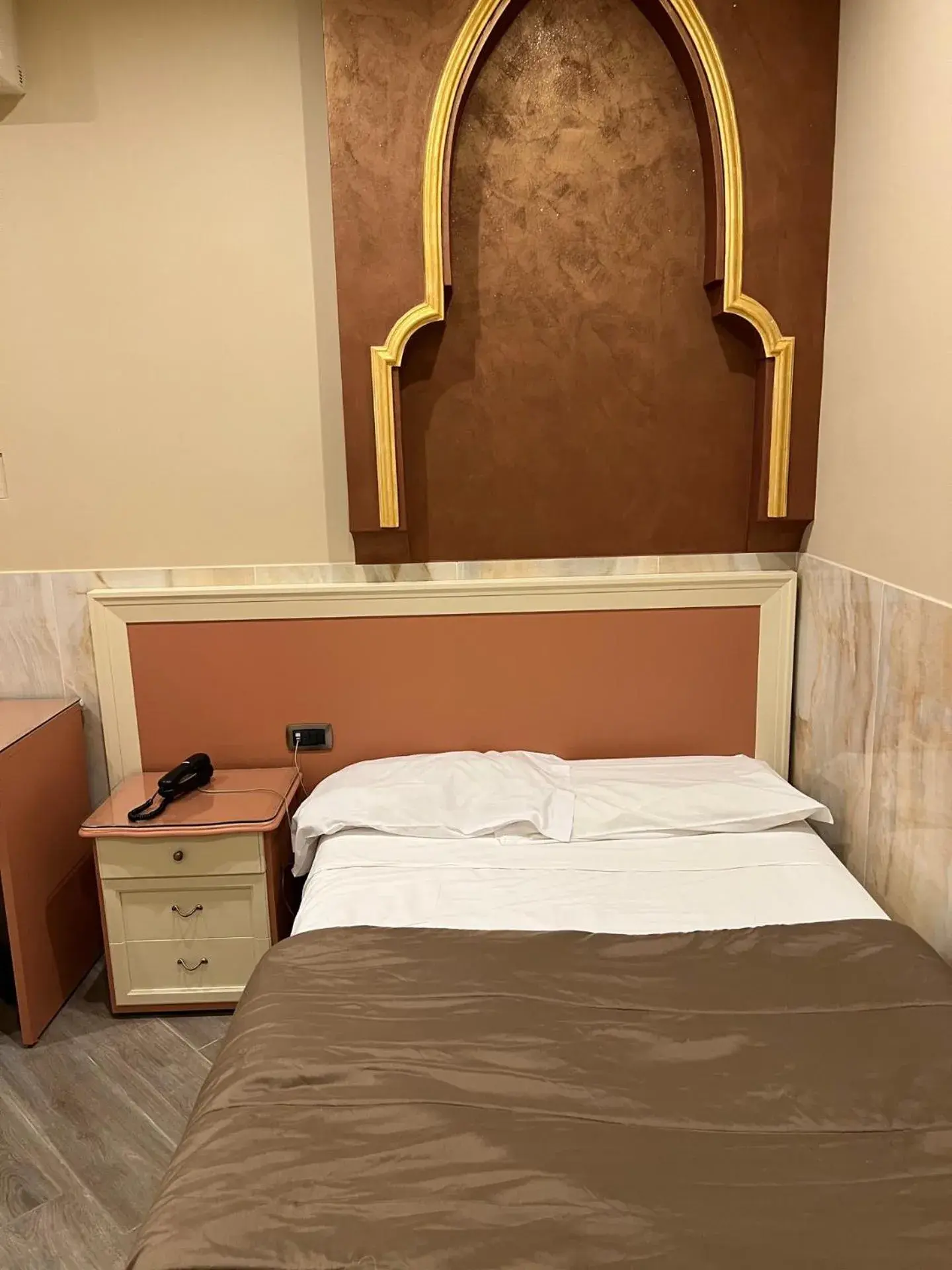 Single Room in Hotel Iris Single Room in Hotel Iris