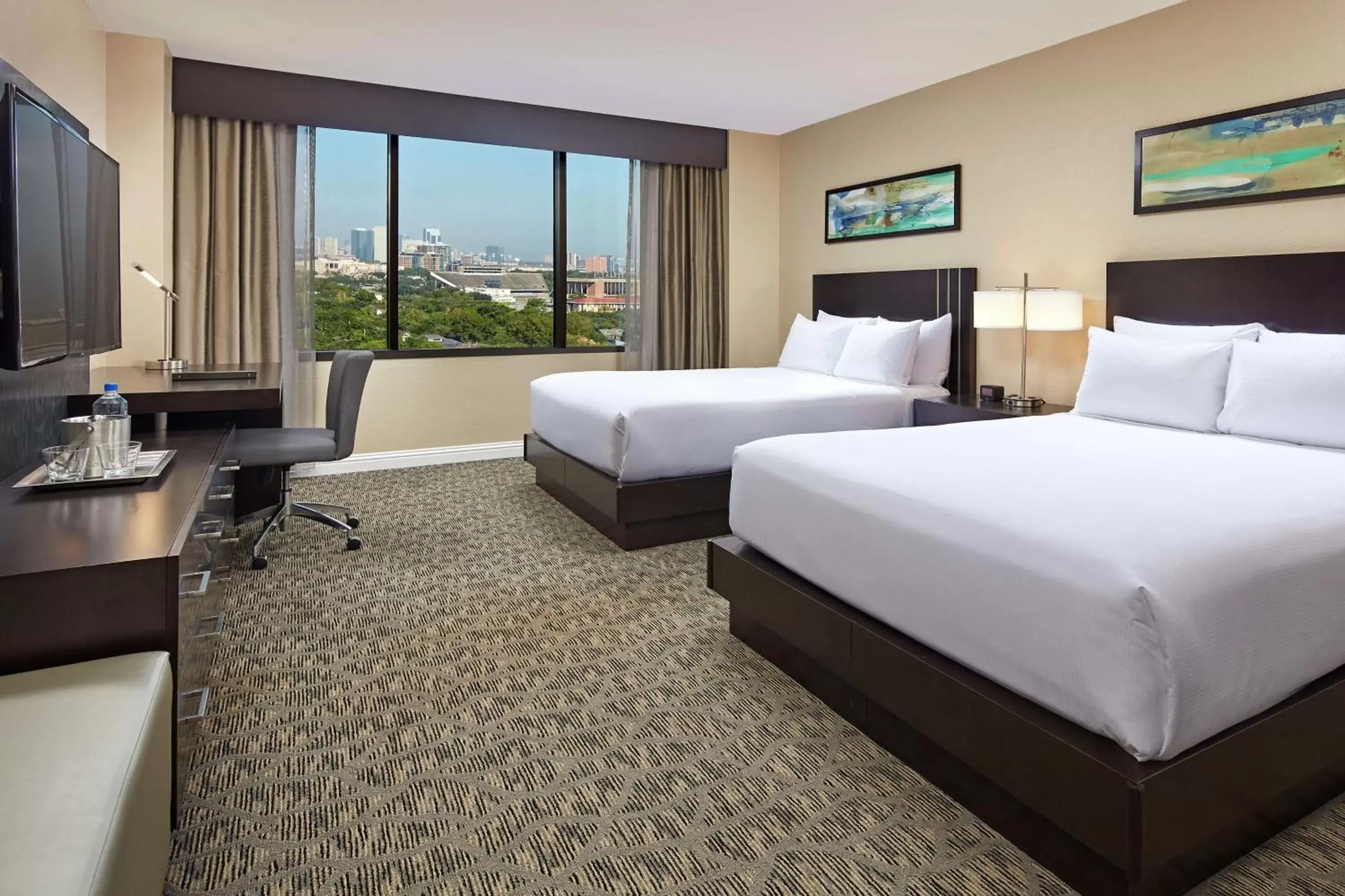 Double Room with Two Double Beds and Shower in Hilton Houston Plaza/Medical Center Double Room with Two Double Beds and Shower in Hilton Houston Plaza/Medical Center