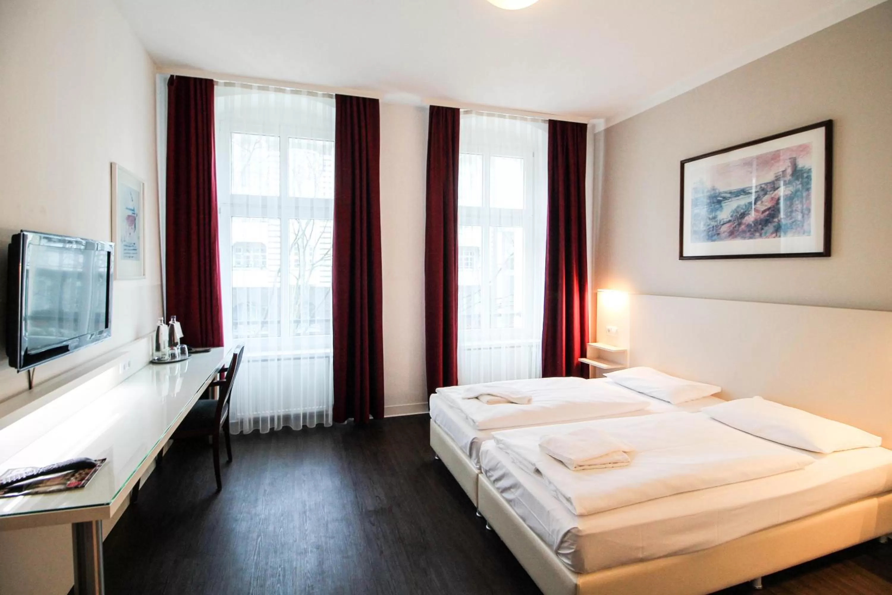Photo of the whole room, Bed in Hotel Prens Berlin
