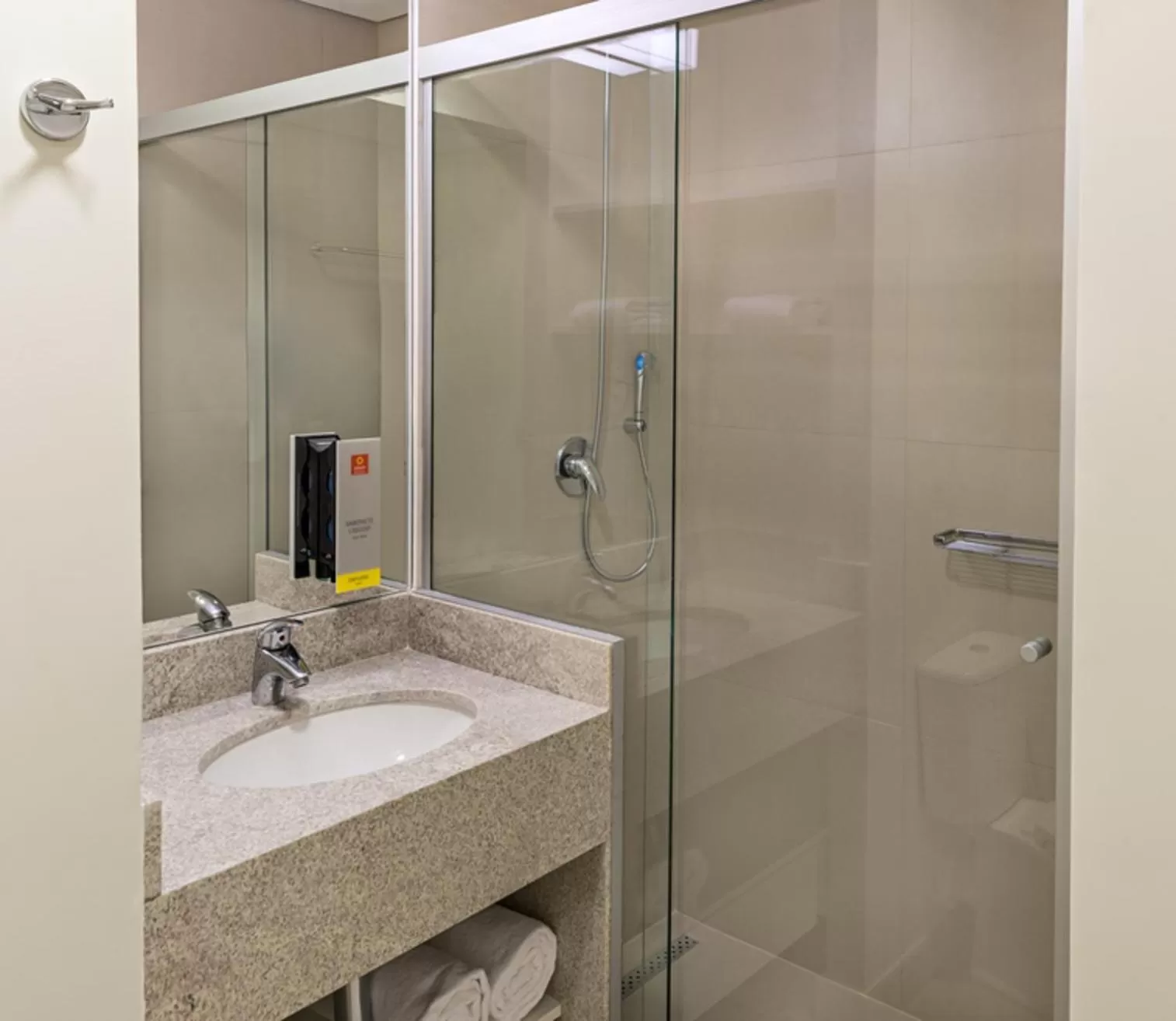 Shower in Mercure Jundiai Shopping