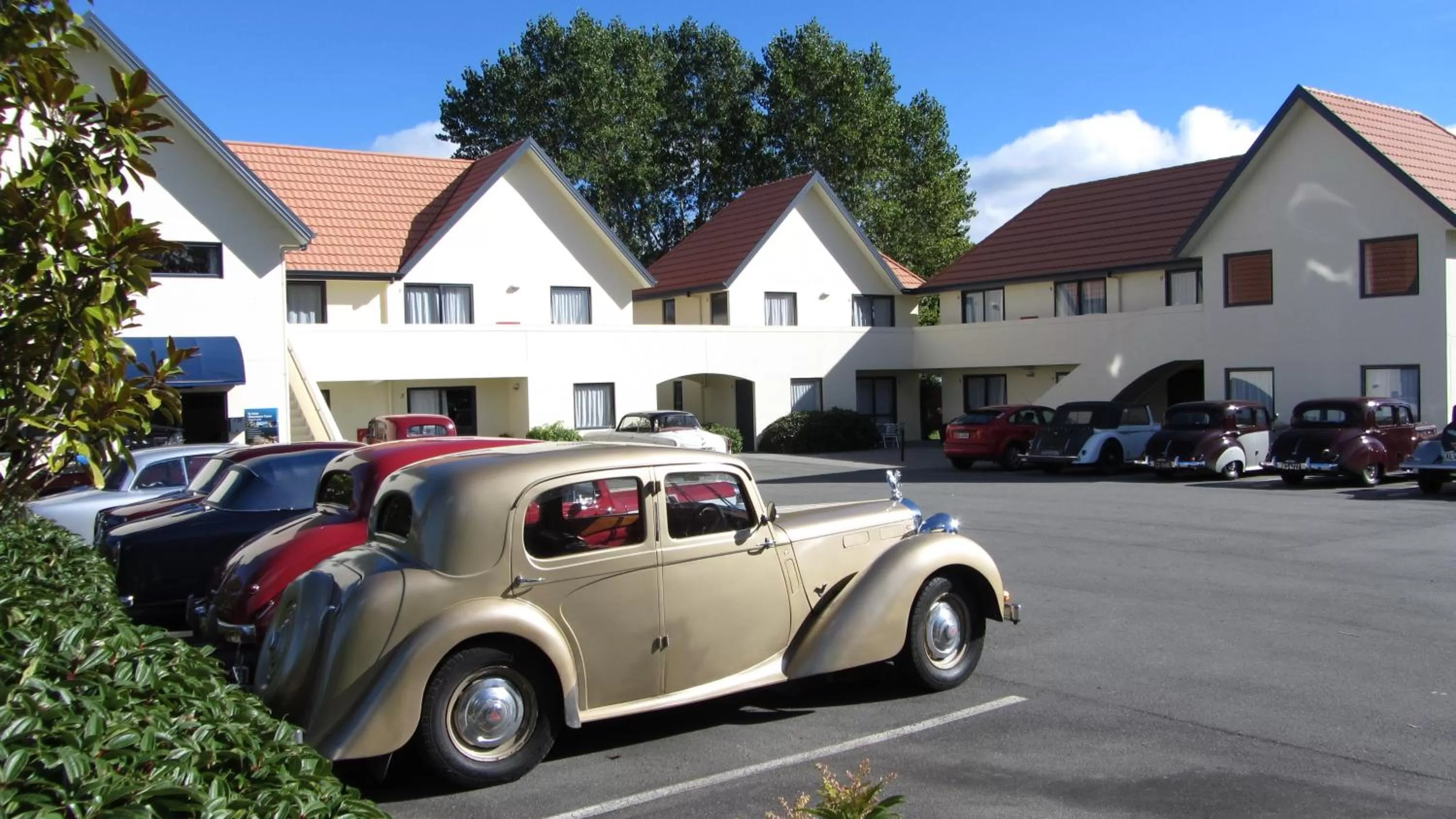 Property building in Bella Vista Motel Te Anau