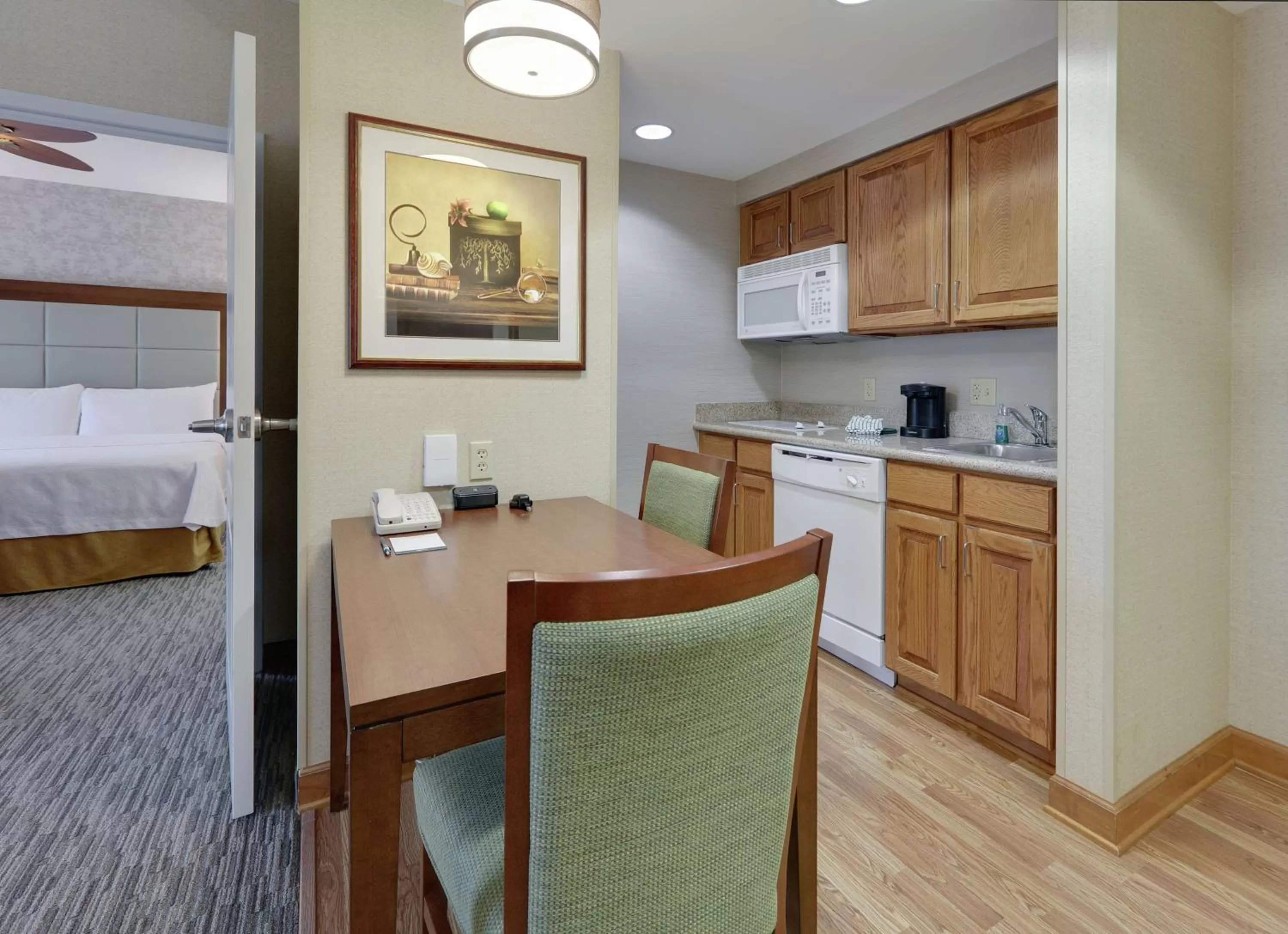 Kitchen or kitchenette, Bed in Homewood Suites Hagerstown