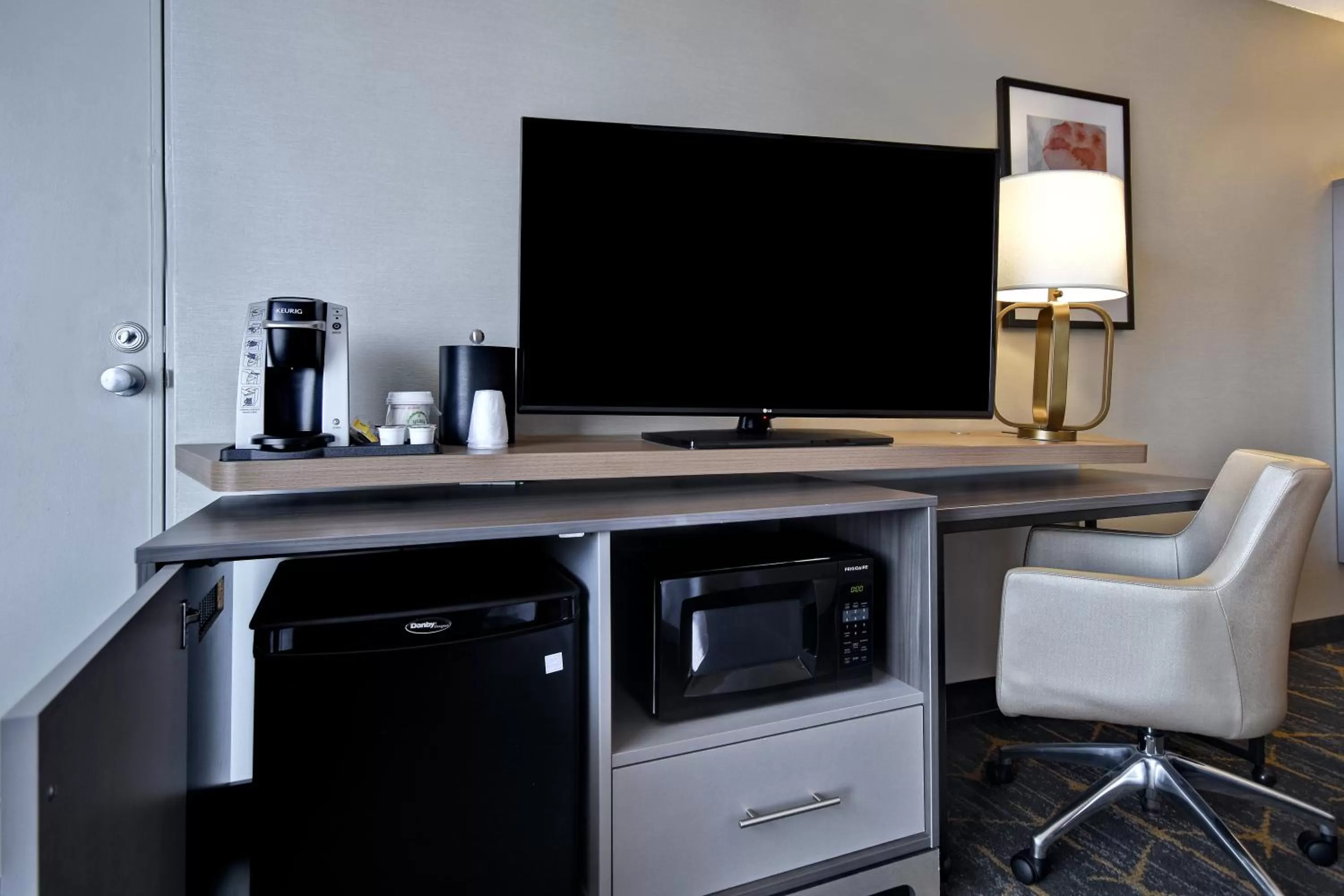 Photo of the whole room in Holiday Inn Philadelphia-Cherry Hill by IHG