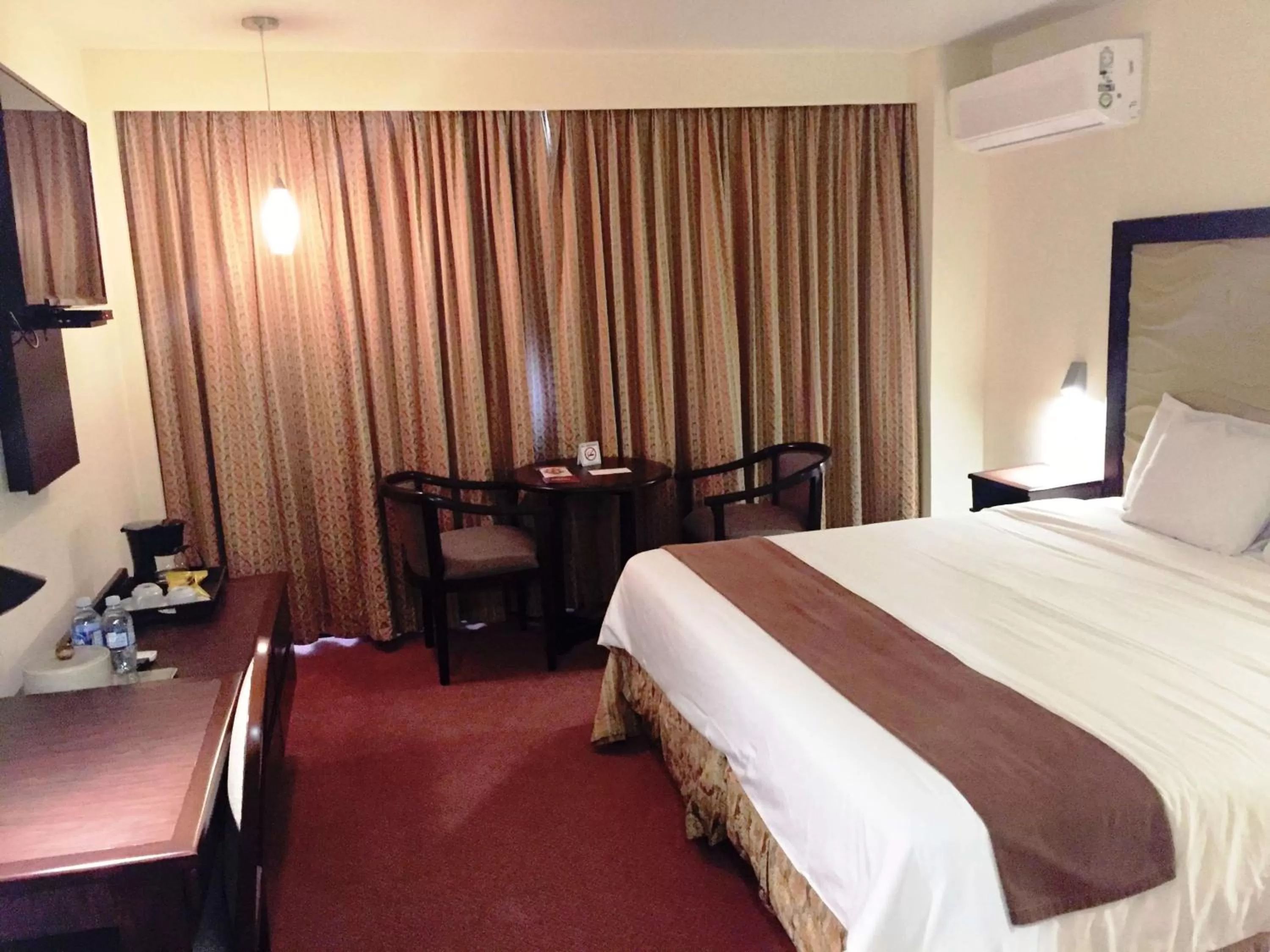 Photo of the whole room, Bed in Best Western Plus Hotel Terraza