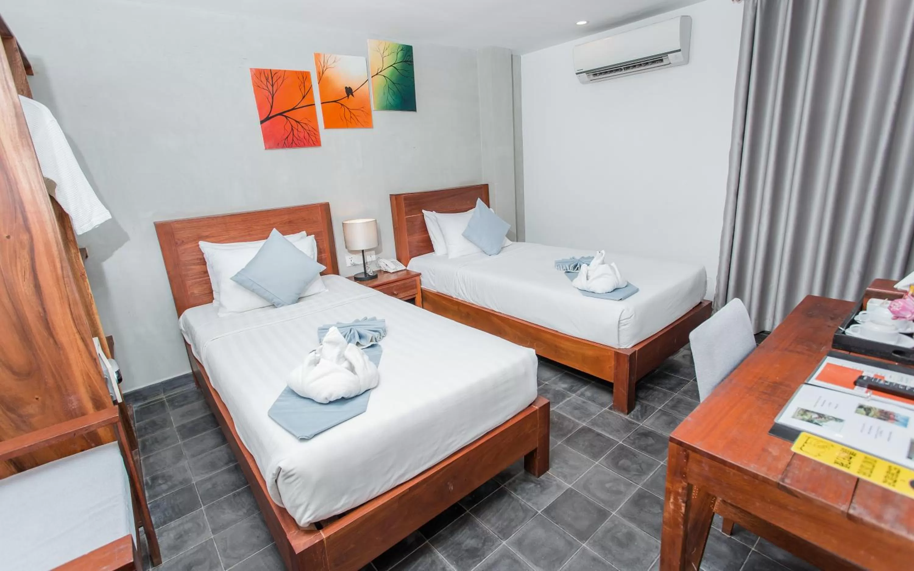 Bed in Home Chic Hotel