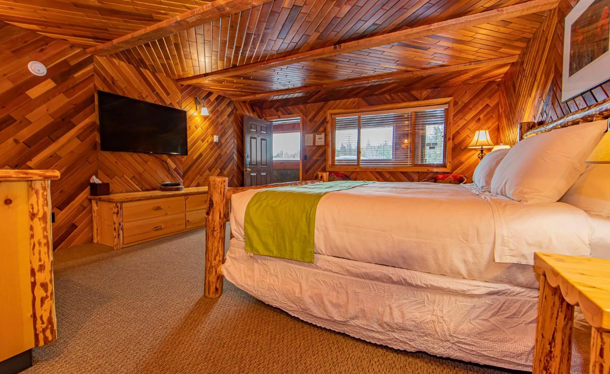 Bed in Cooper Spur Mountain Resort