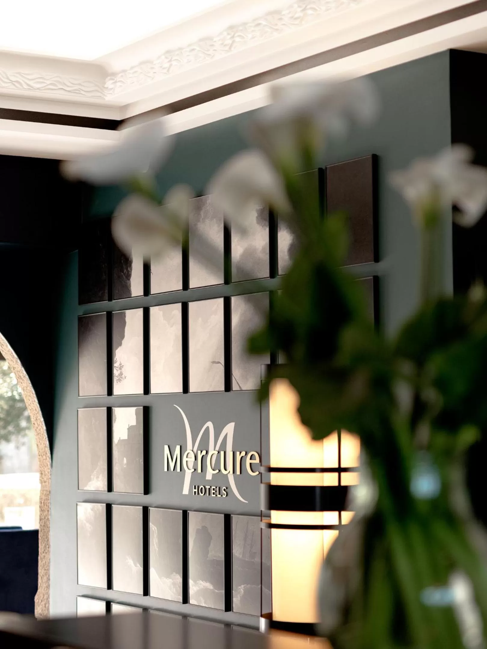 Property logo or sign in Hotel Mercure Roscoff Bord De Mer