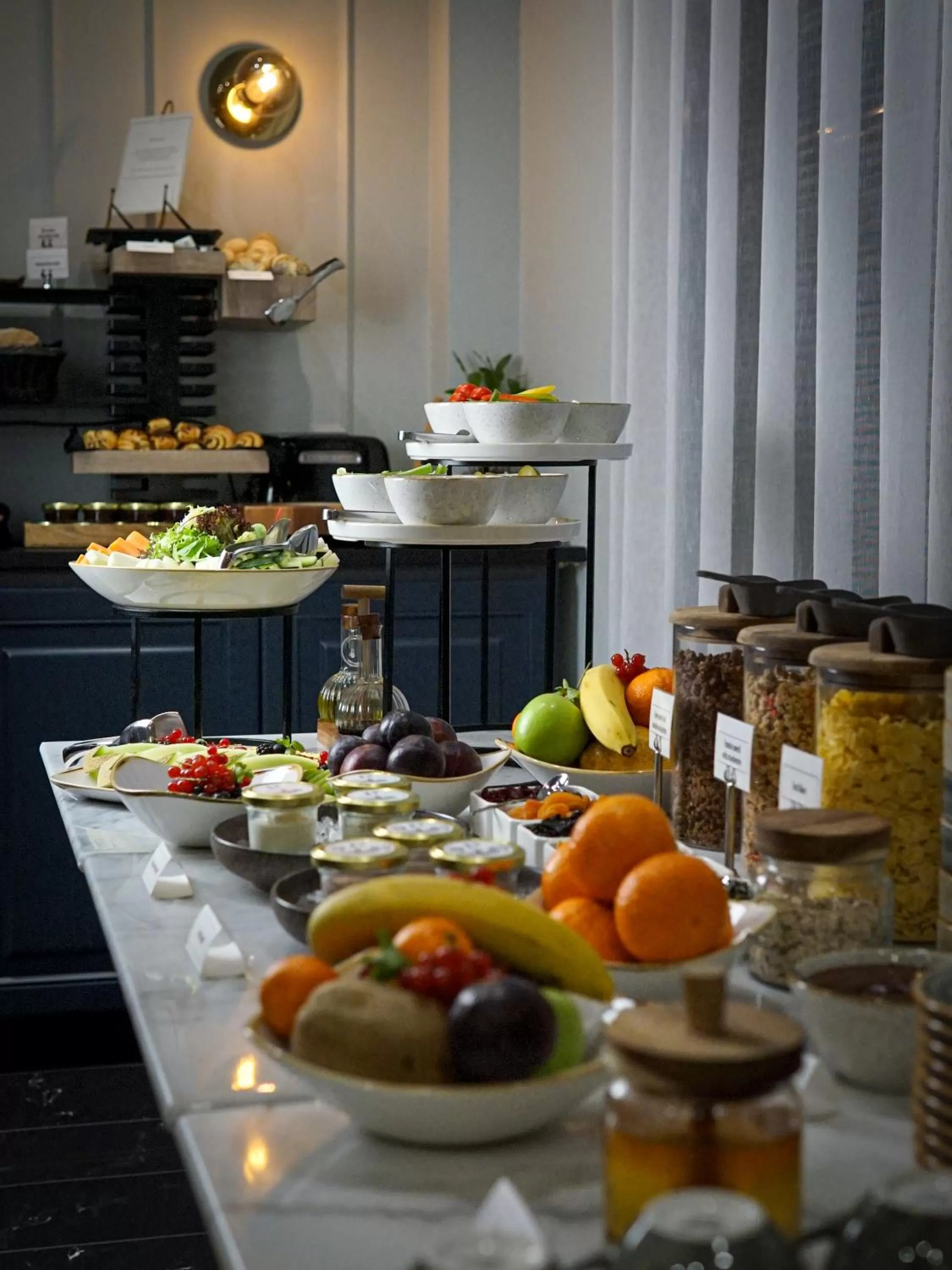 Food in Queen's Court Hotel & Residence