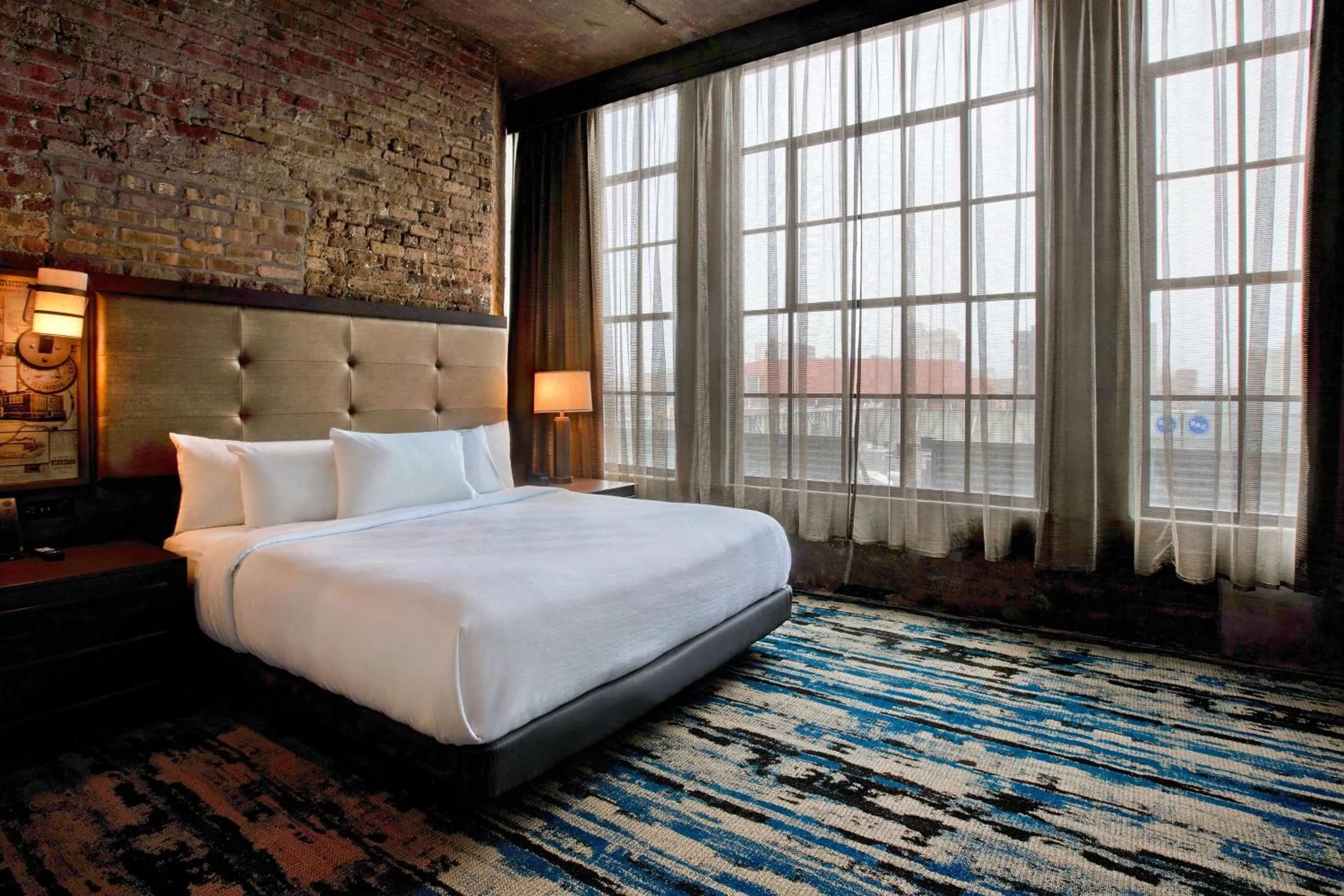 One-Bedroom King Suite - Mobility Accessible/Non-Smoking in Embassy Suites By Hilton Rockford Riverfront