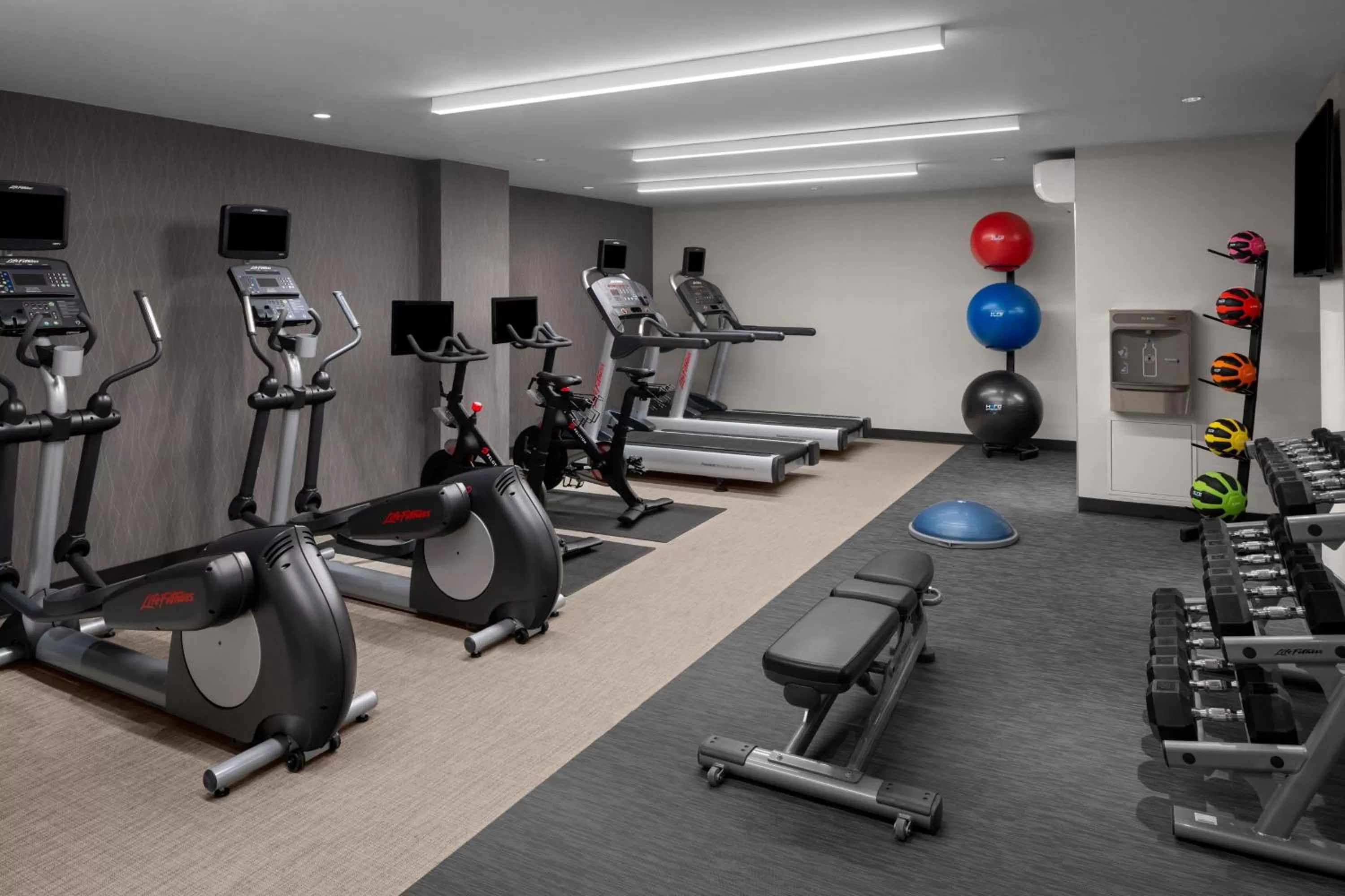 Fitness centre/facilities in Courtyard by Marriott New York World Trade Center Area